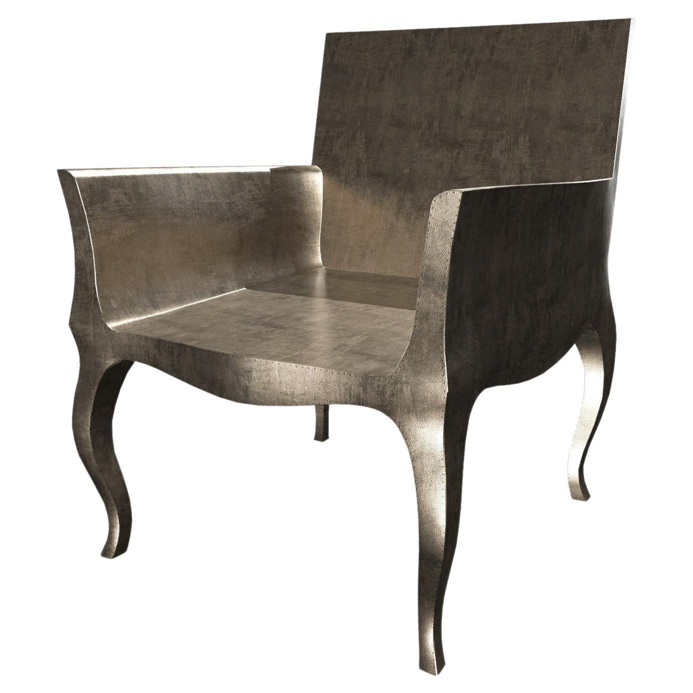 Stühle im Art-déco-Stil, fein gehämmert in antiker weißer Bronze von Paul Mathieu im Angebot