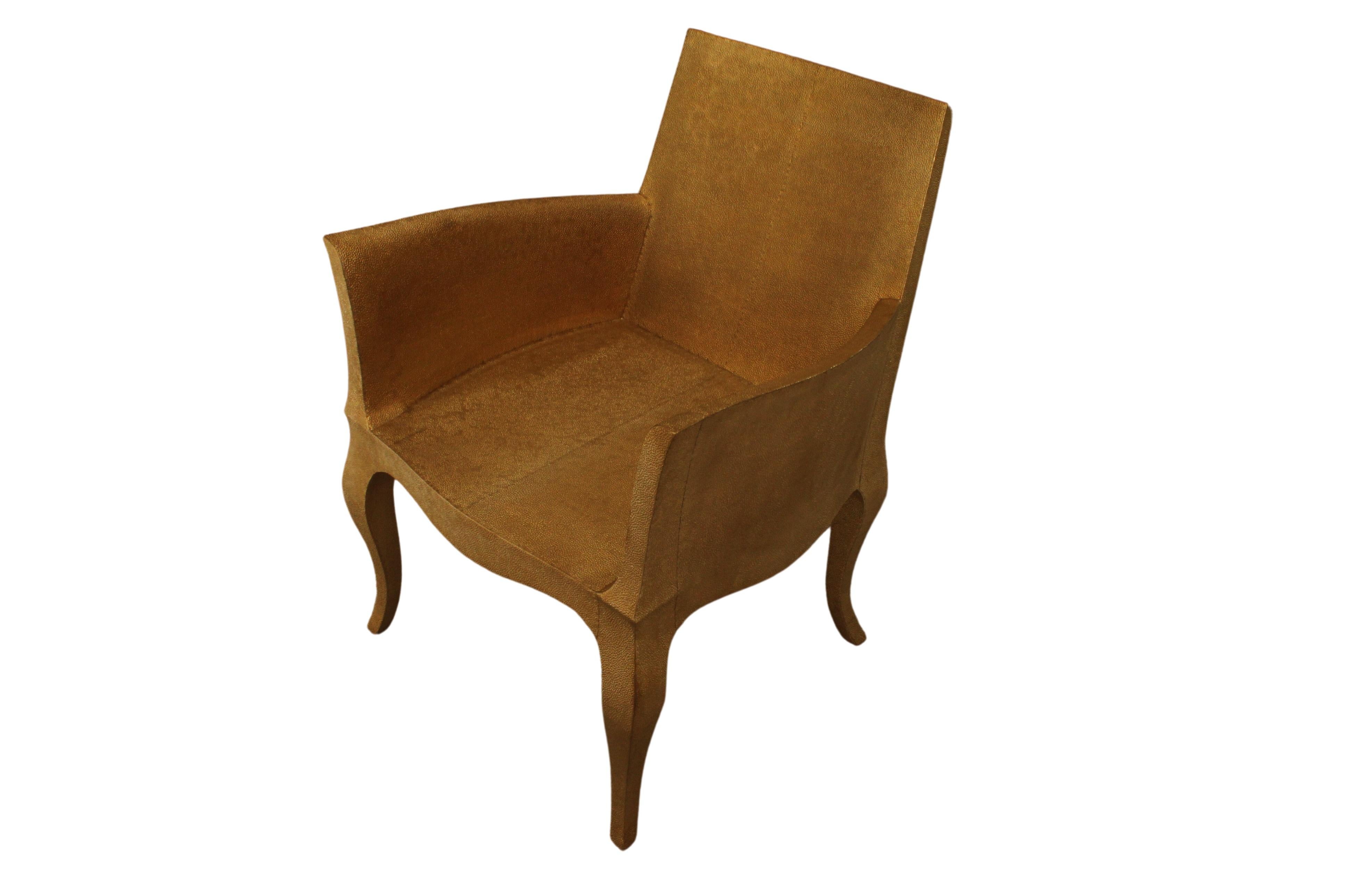 Stühle im Art-Déco-Stil, Mitte des Jahrhunderts, gehämmert in Messing von Paul Mathieu im Zustand „Neu“ im Angebot in New York, NY