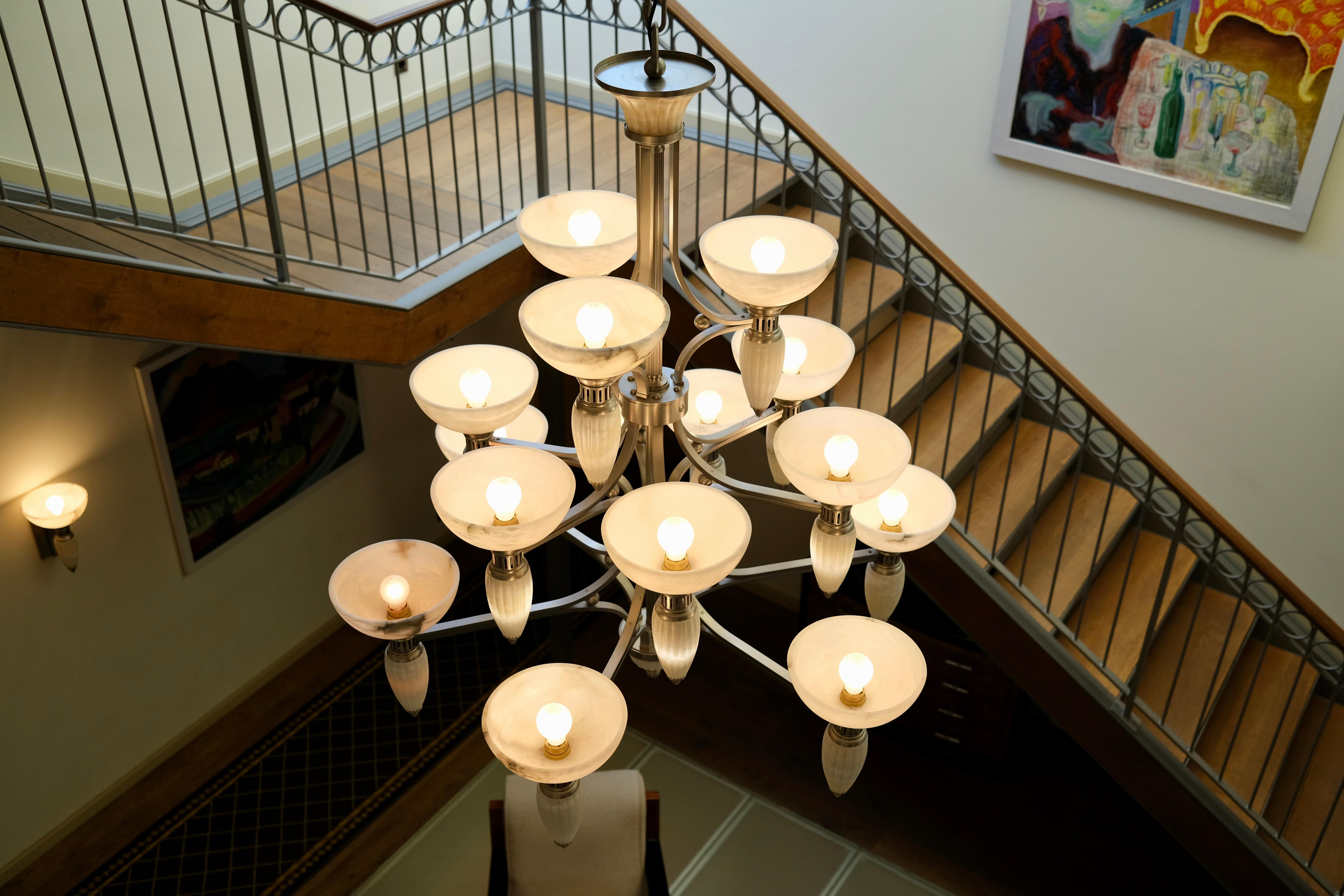 Polychromed 15-Arm Art Deco Style Chandelier with Alabaster Bowls and Illuminated Cones For Sale
