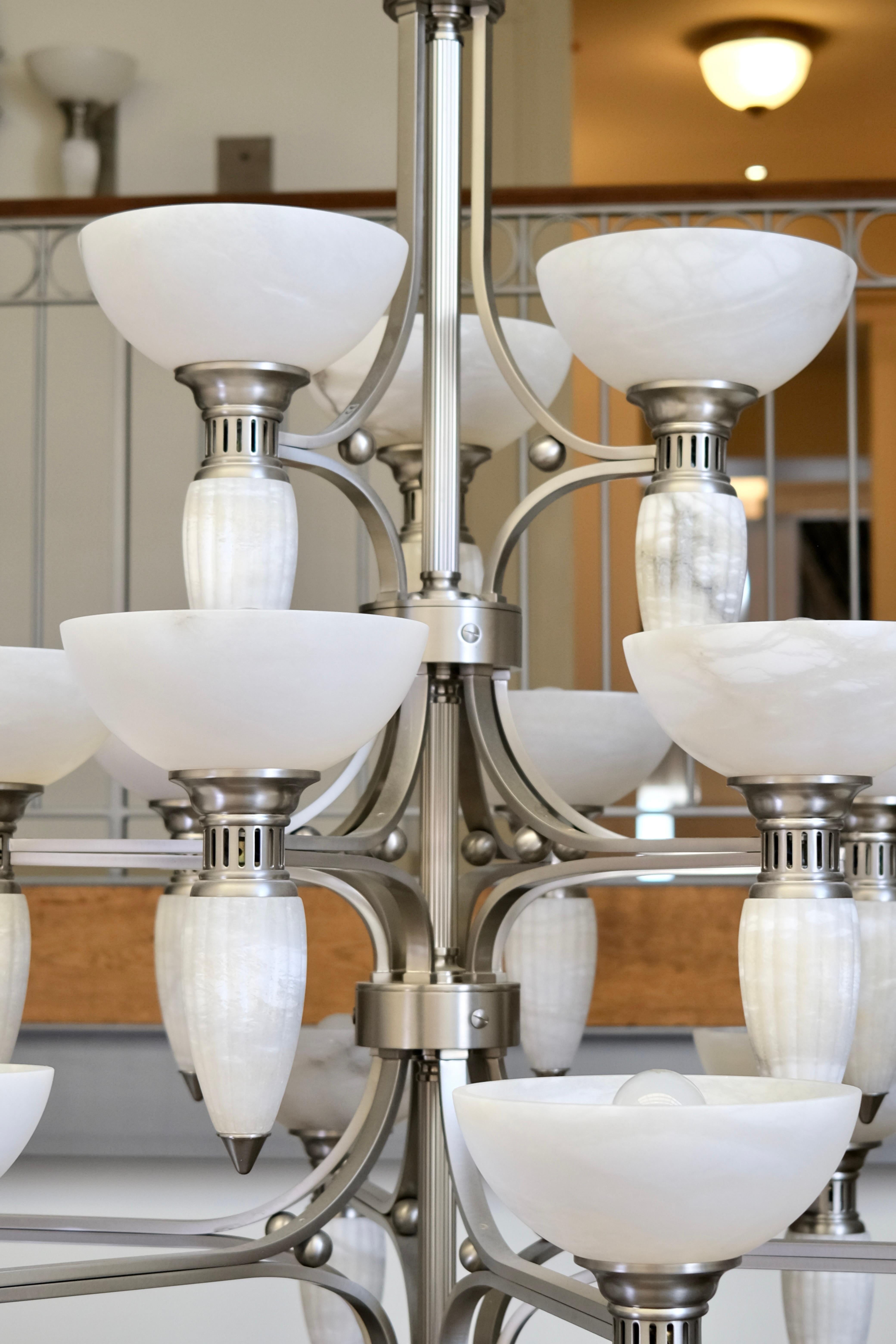 15-Arm Art Deco Style Chandelier with Alabaster Bowls and Illuminated Cones For Sale 1