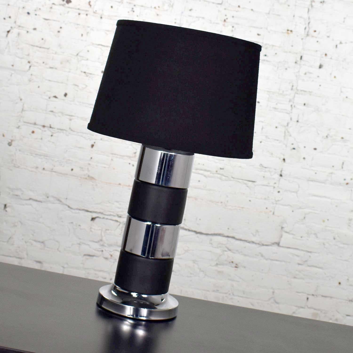 Metal Vintage Art Deco Style Chrome & Black Horizontal Stripe Cylindrical Table Lamp  For Sale