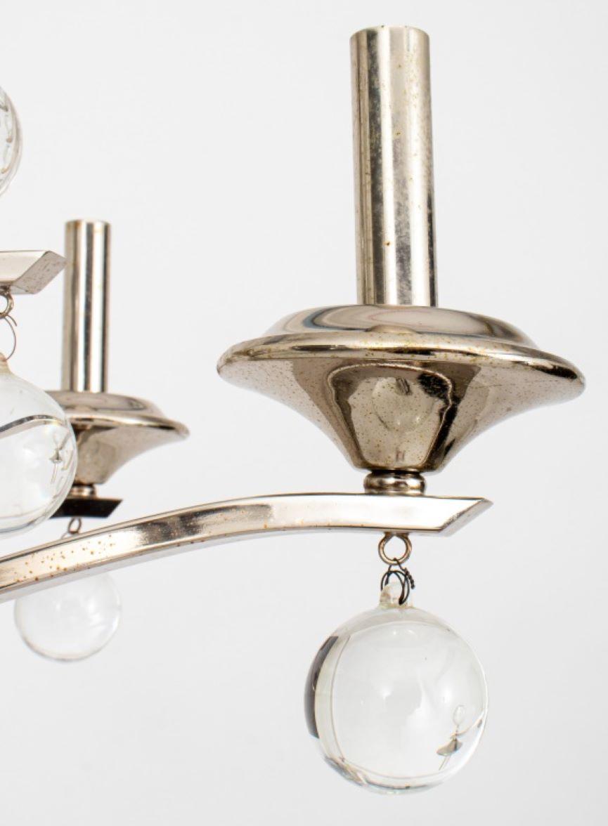 Kronleuchter aus Chrom und Glas im Art-déco-Stil, 21. Jahrhundert im Zustand „Gut“ im Angebot in New York, NY