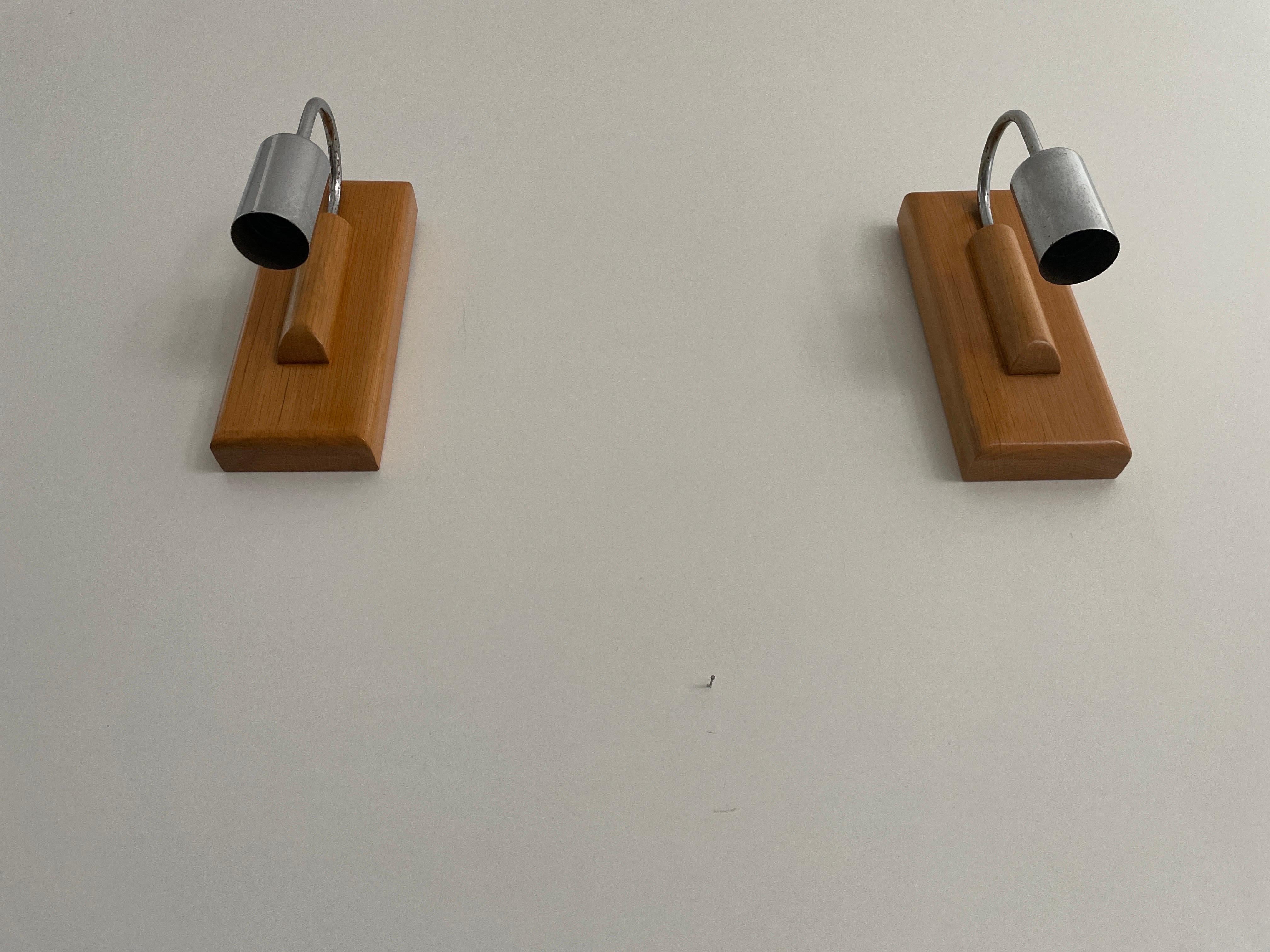 italien Paire d'appliques de style Art déco en chrome et bois, années 1960, Italie en vente