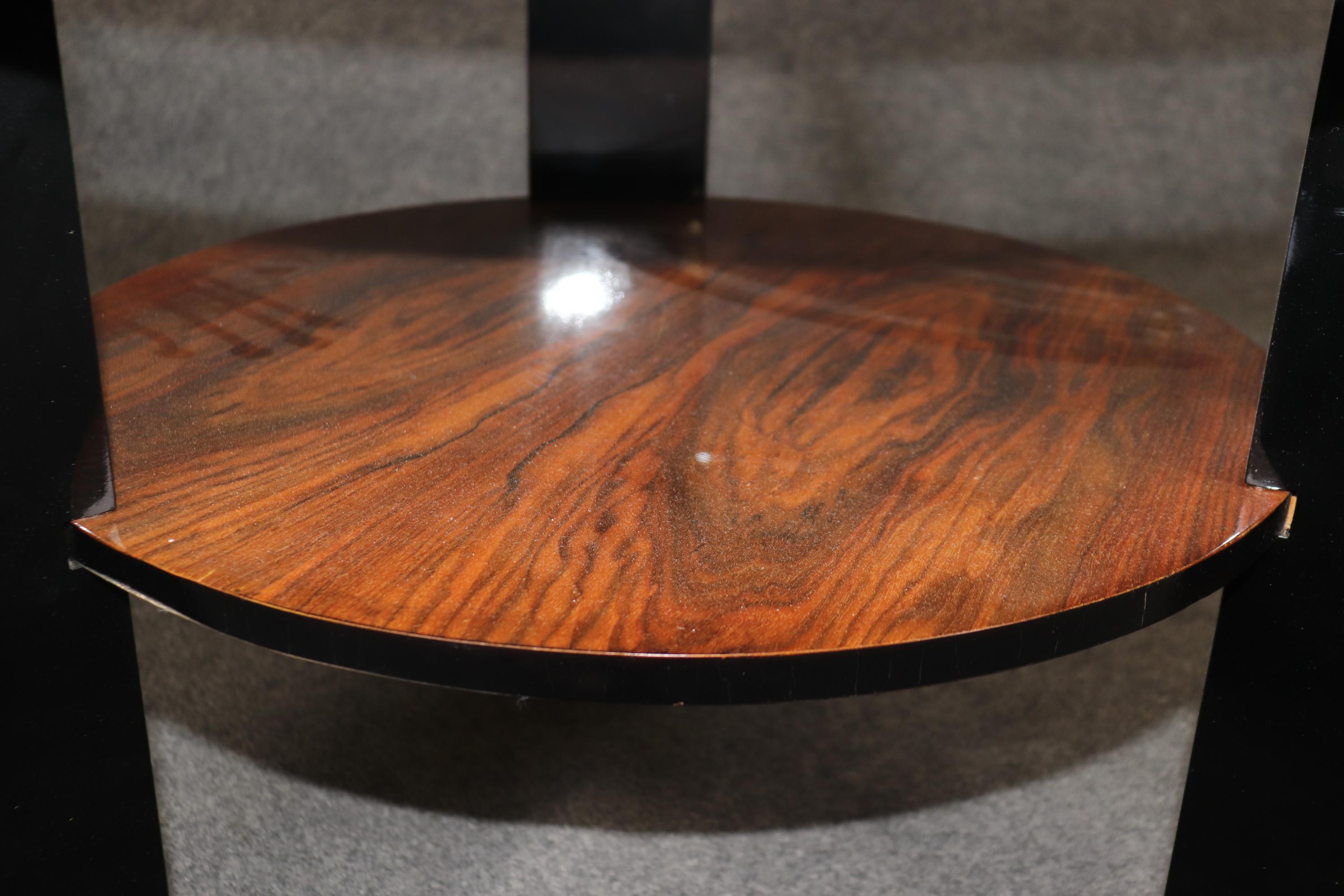 Art Deco Stil Circassian Nussbaum und Ebonized Lack Center Couchtisch (21. Jahrhundert und zeitgenössisch) im Angebot