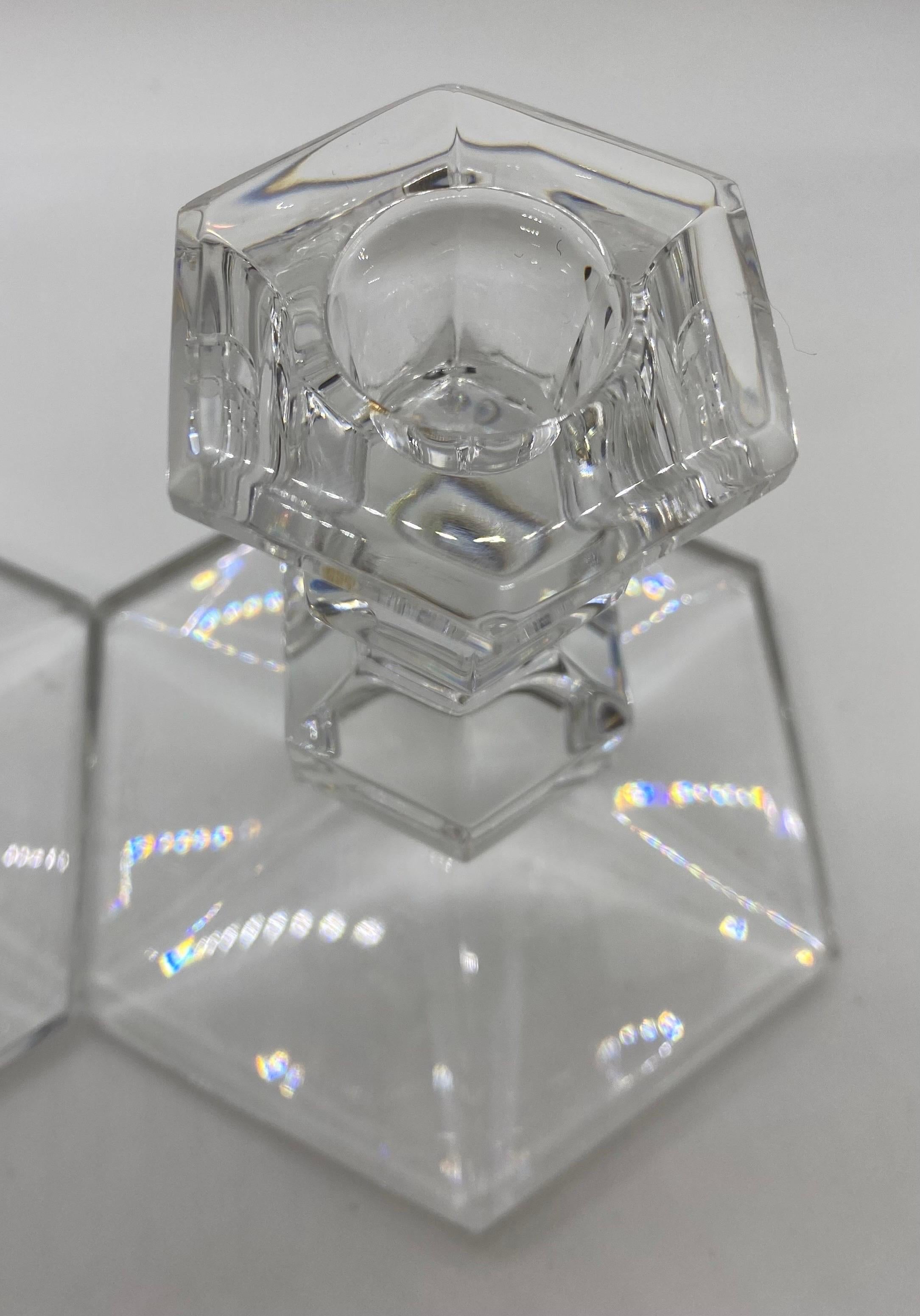 Kerzenhalter aus klarem Kristall im Art-Déco-Stil, ein Paar  im Zustand „Gut“ im Angebot in Plainview, NY