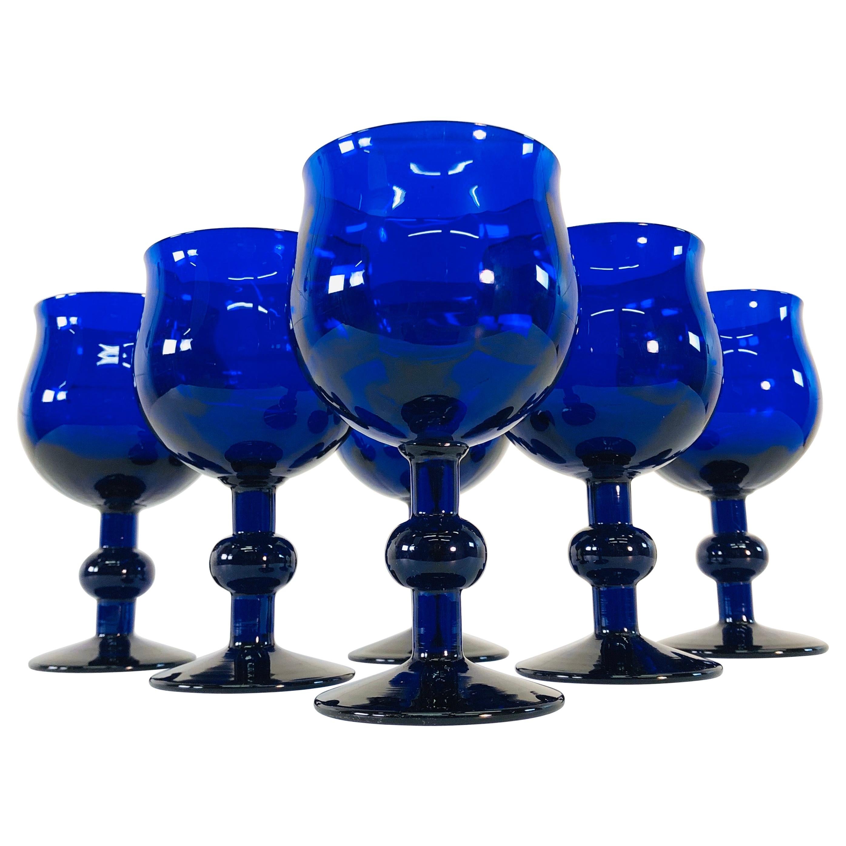 Wine Glasses Cobalt Blue Blown Glass 18.5 oz Clear 4” Stem Set of Four 
