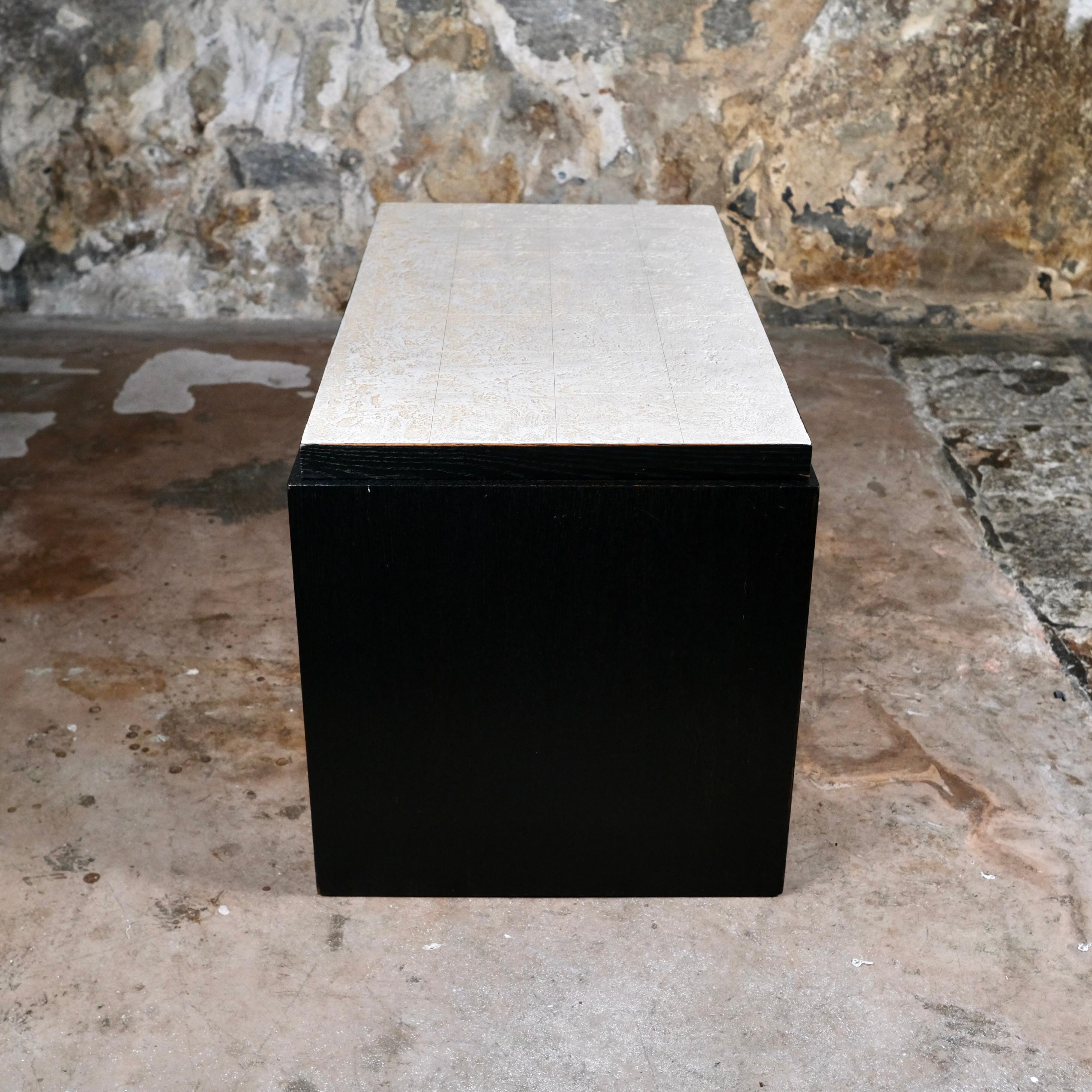 Table basse de style Art déco avec boîte à cigares, dans le style de Jean Dunand, France en vente 1