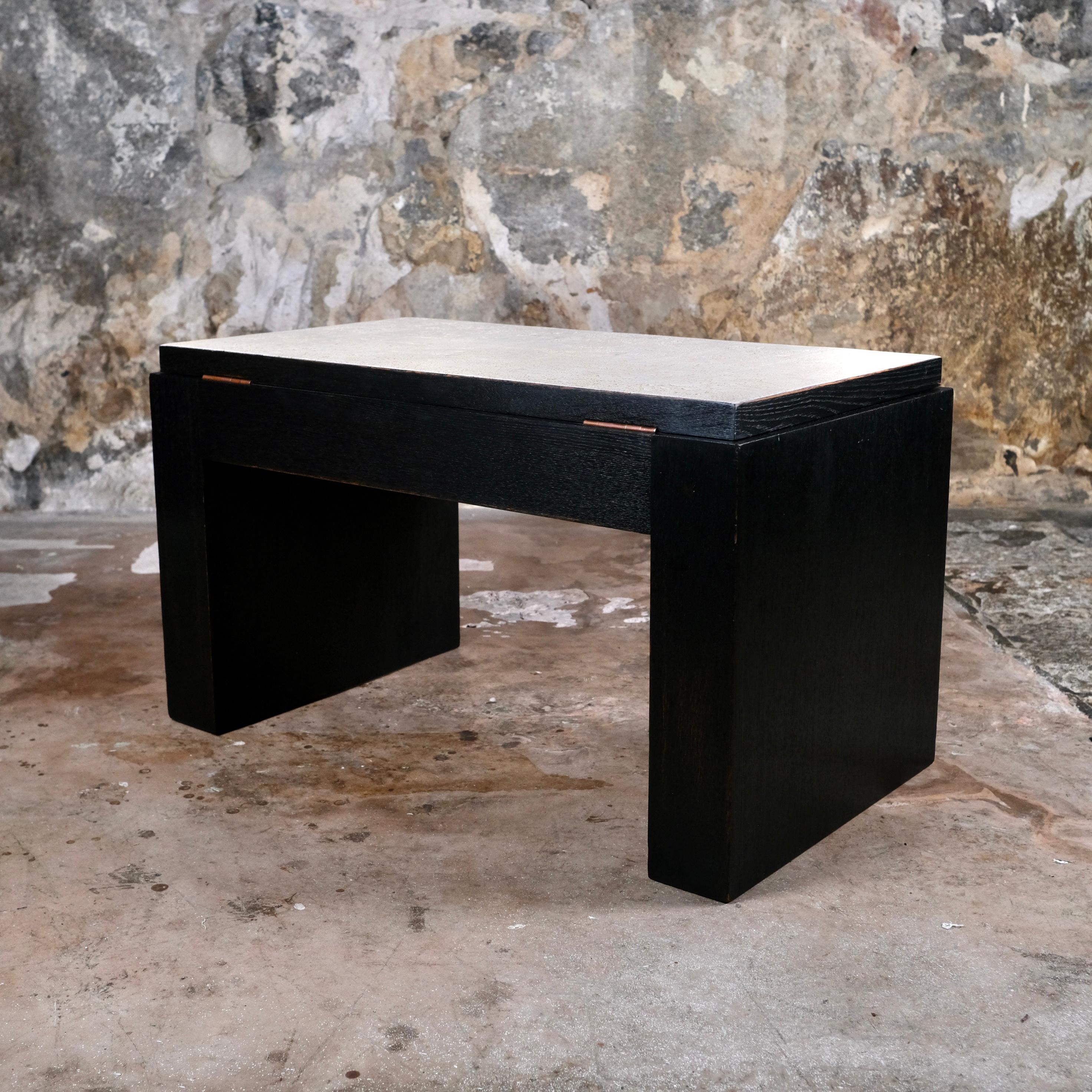 Table basse de style Art déco avec boîte à cigares, dans le style de Jean Dunand, France en vente 2