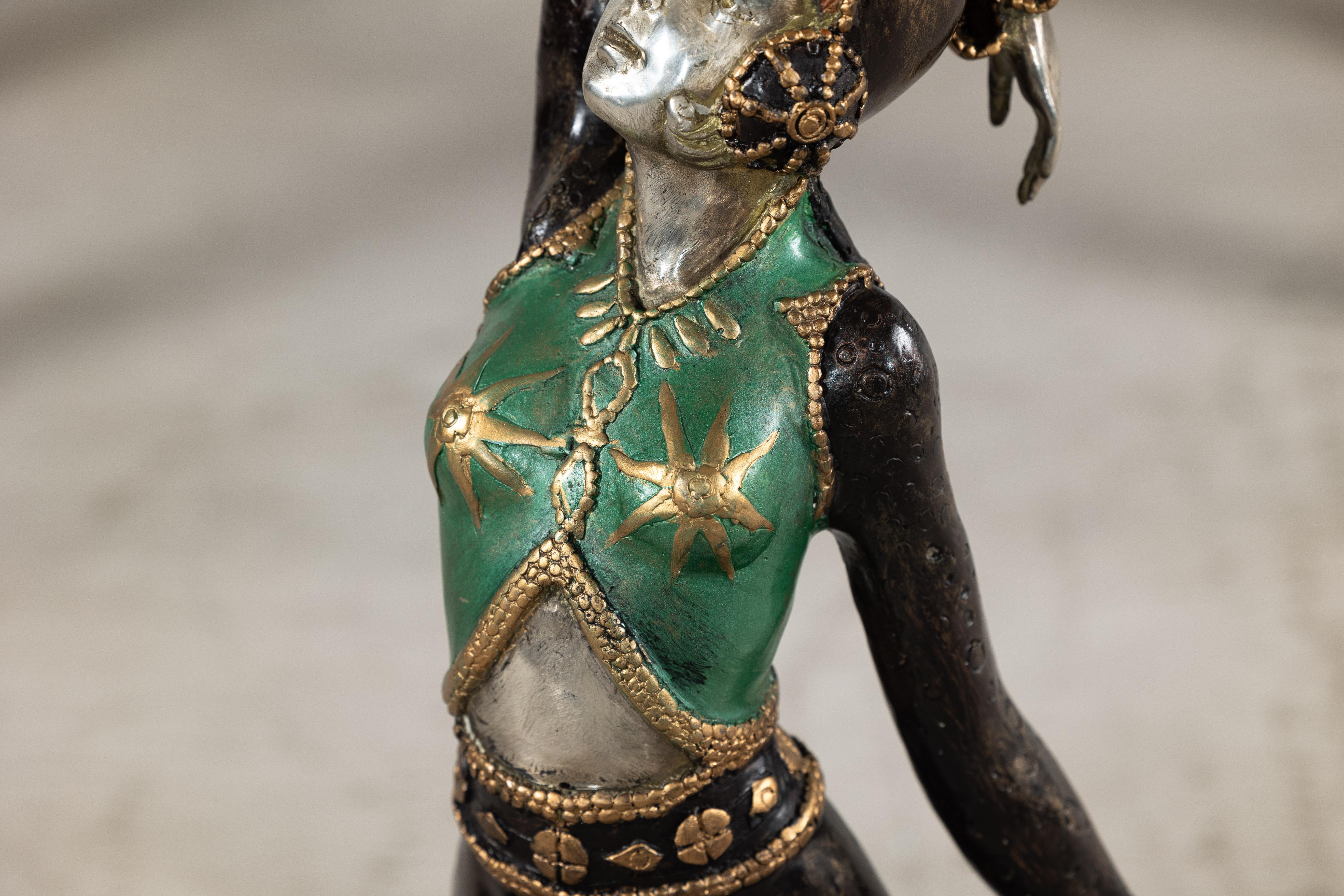 Sculpture de danseuse peinte à froid de style Art déco d'après Demetre Chiparus en vente 10
