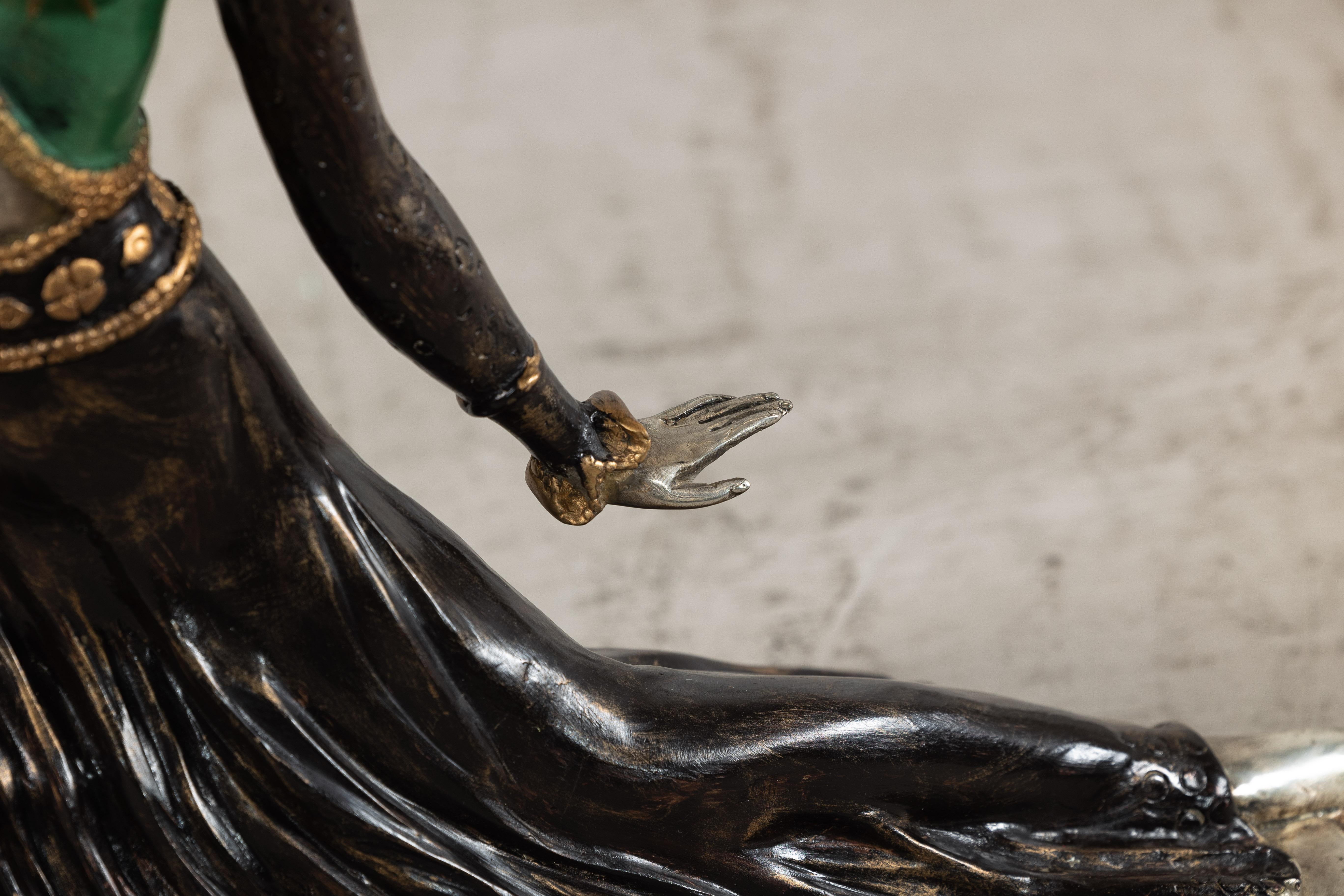 Sculpture de danseuse peinte à froid de style Art déco d'après Demetre Chiparus en vente 11