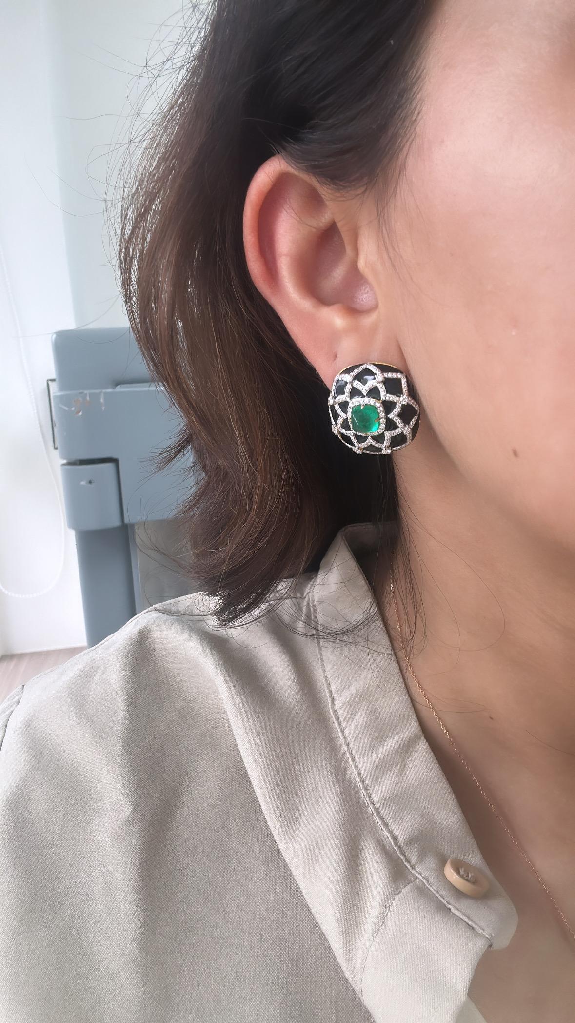 Art Deco style Colombian Emerald Sugarloaf, Black Enamel & Diamond Stud Earrings For Sale 6