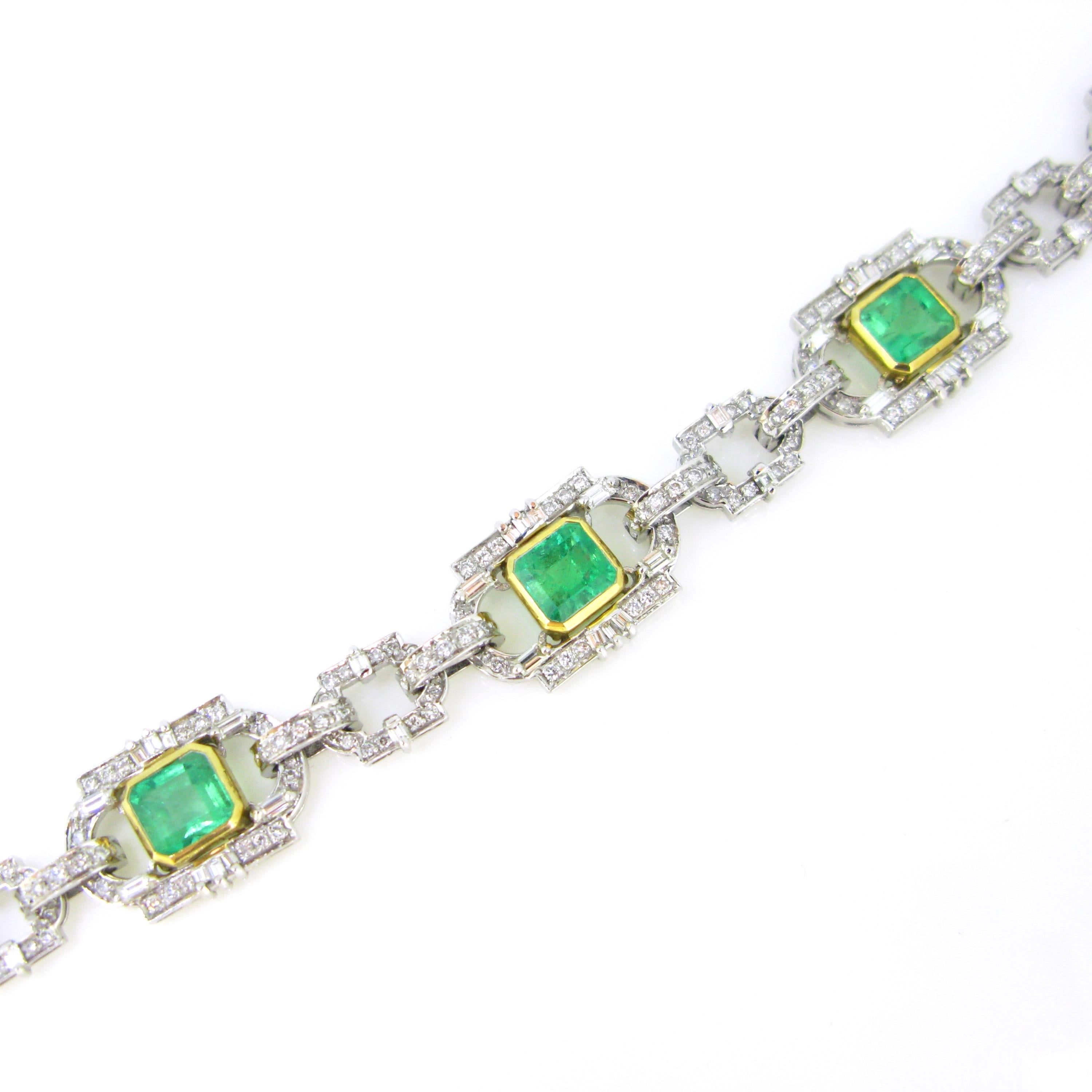 Art Deco Style Colombian Emeralds and Diamonds Links Fashion Bracelet 2
