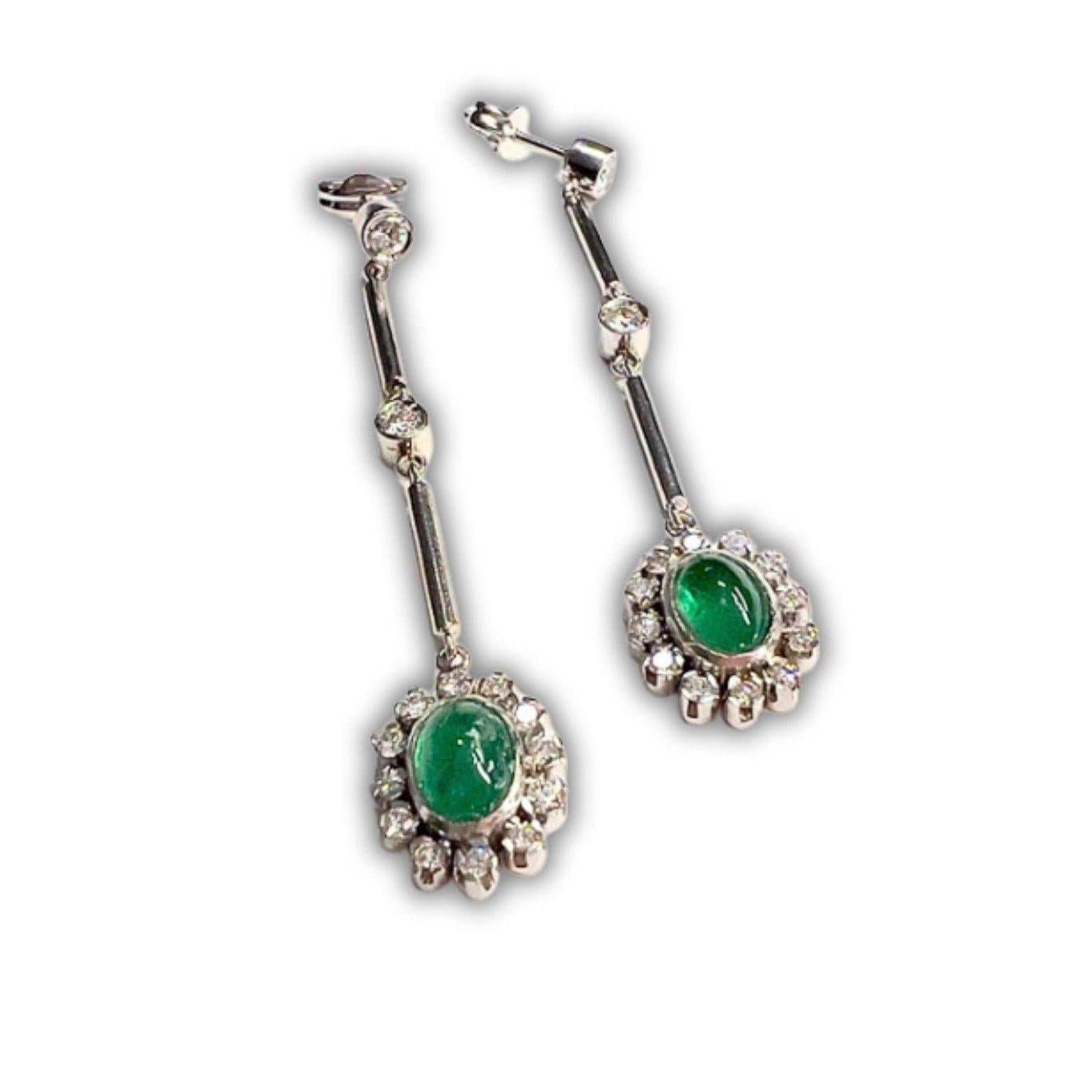 Women's Art Deco Style Colombian Emeralds and Diamonds Platinum Earring For Sale