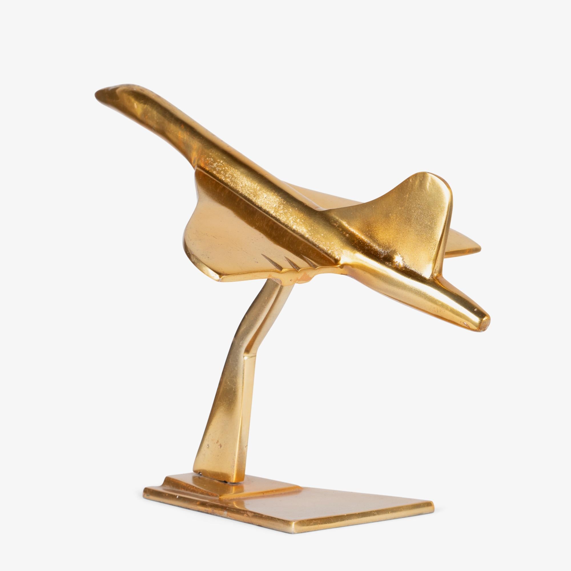 Art-Deco Style Concorde Supersonic Airplane Sculpture in Polished Brass For Sale 4