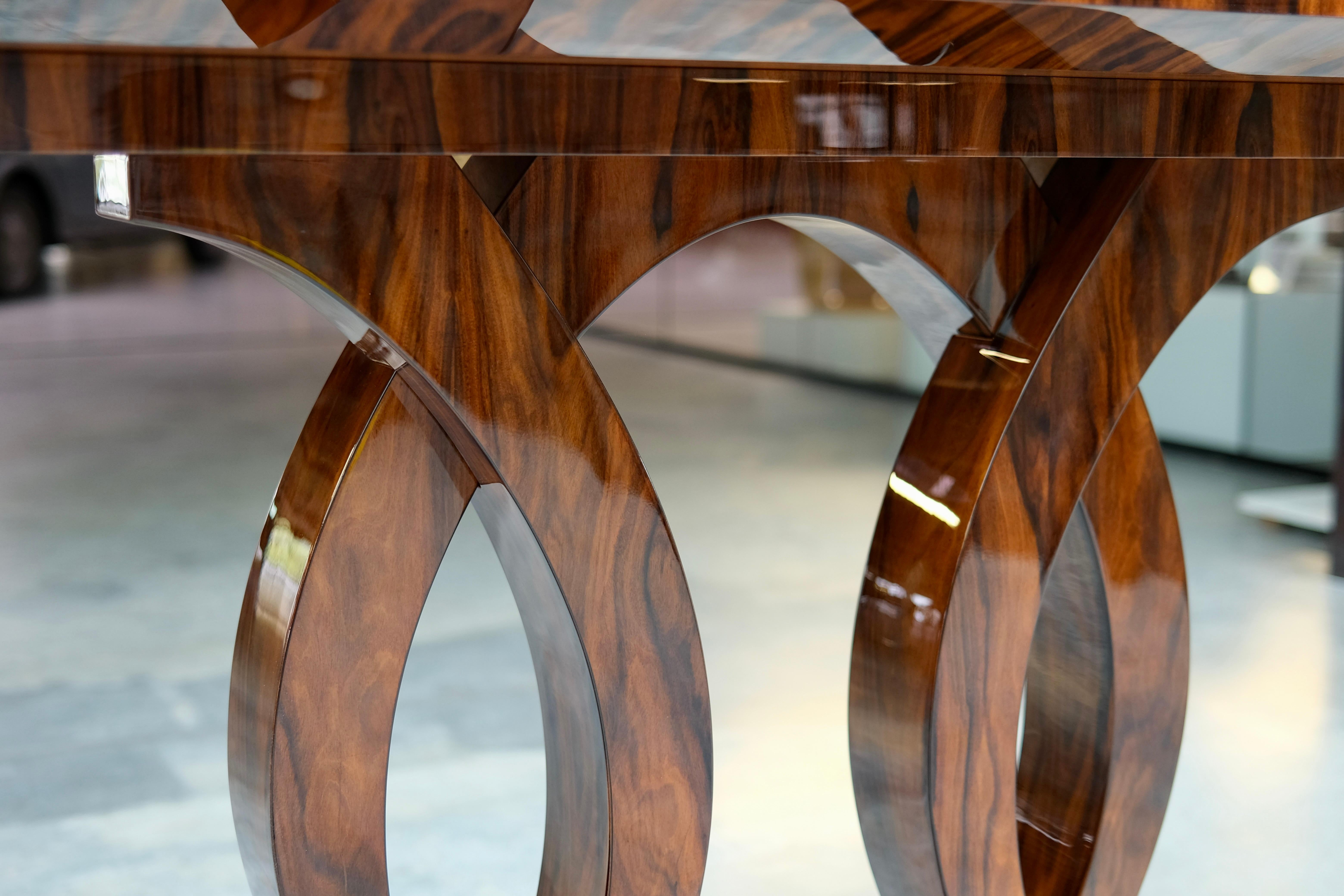 Konsolentisch im Art-déco-Stil aus Reel-Holz mit geschwungenem Sockel und anpassbarer Größe im Angebot 2