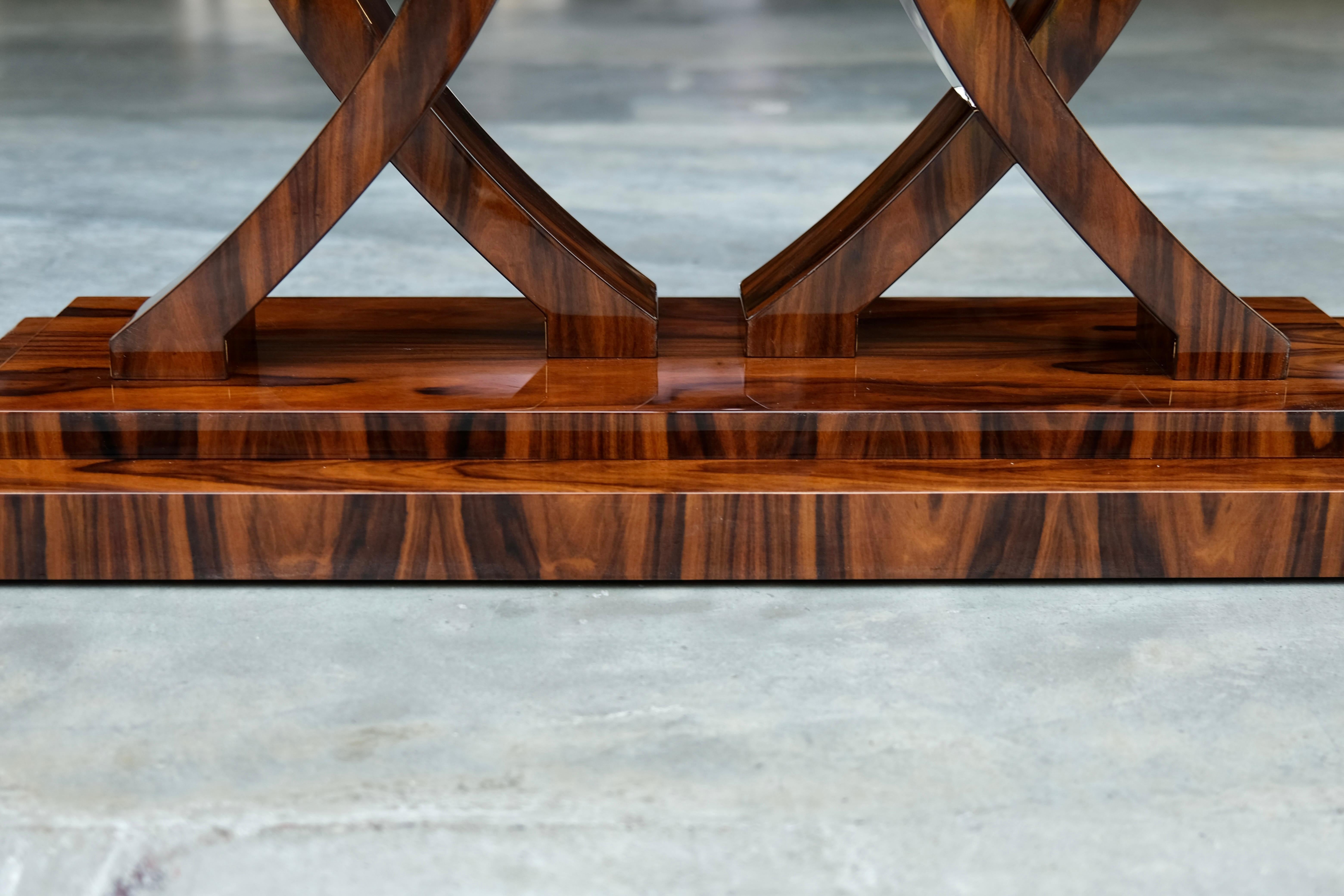 Konsolentisch im Art-déco-Stil aus Reel-Holz mit geschwungenem Sockel und anpassbarer Größe im Angebot 1