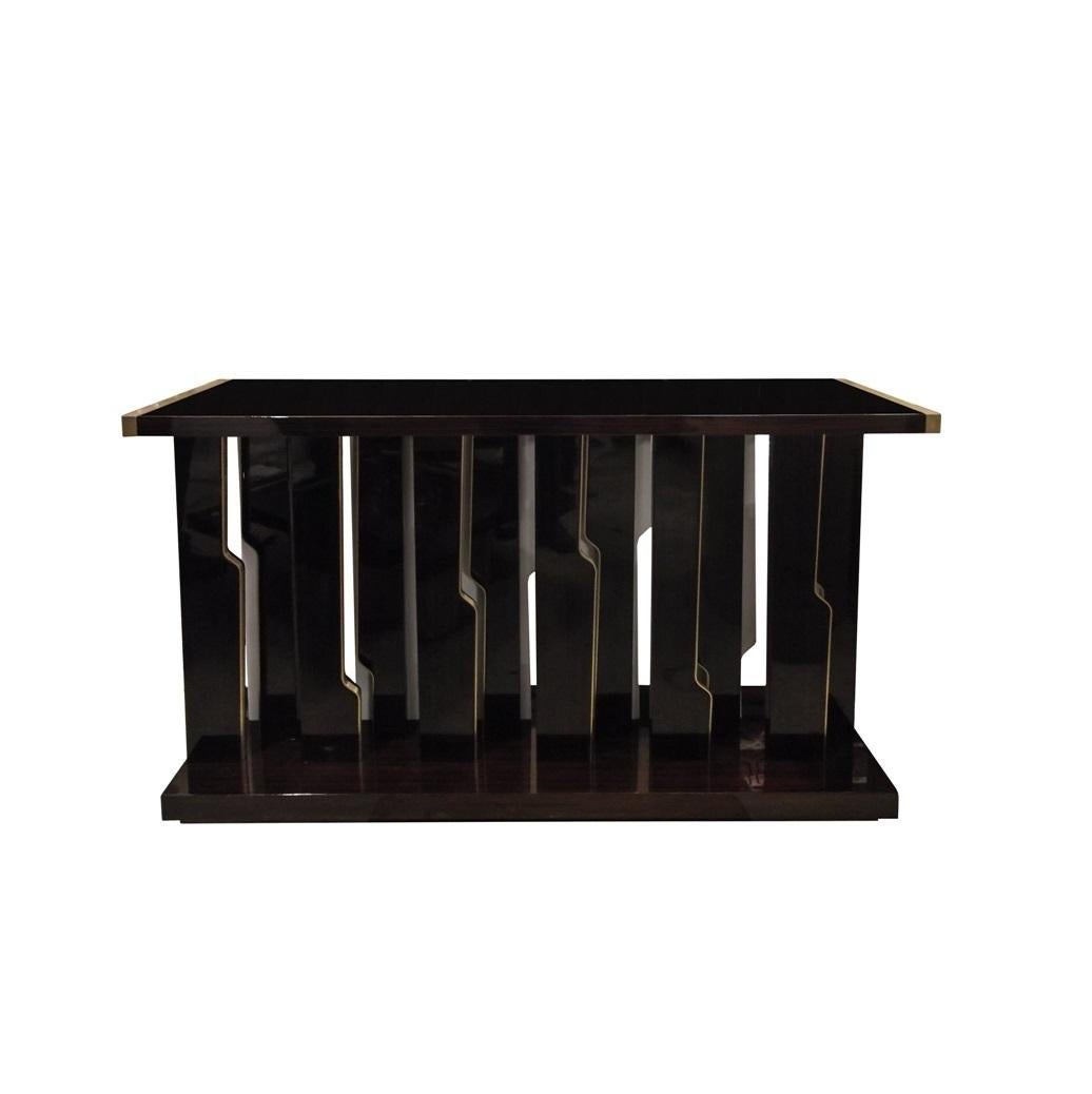 Art Deco Style Console Table w Architectural Silhouette & Brushed Brass Accents In New Condition For Sale In NEW YORK, NY