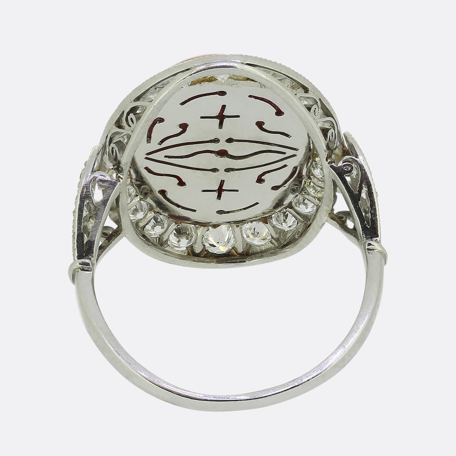 Bague en corail et diamants de style Art déco Bon état - En vente à London, GB