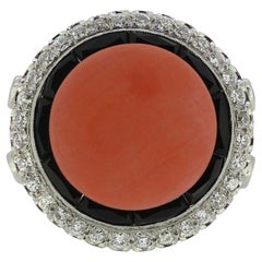 Bague de style Art déco en corail, onyx et diamants