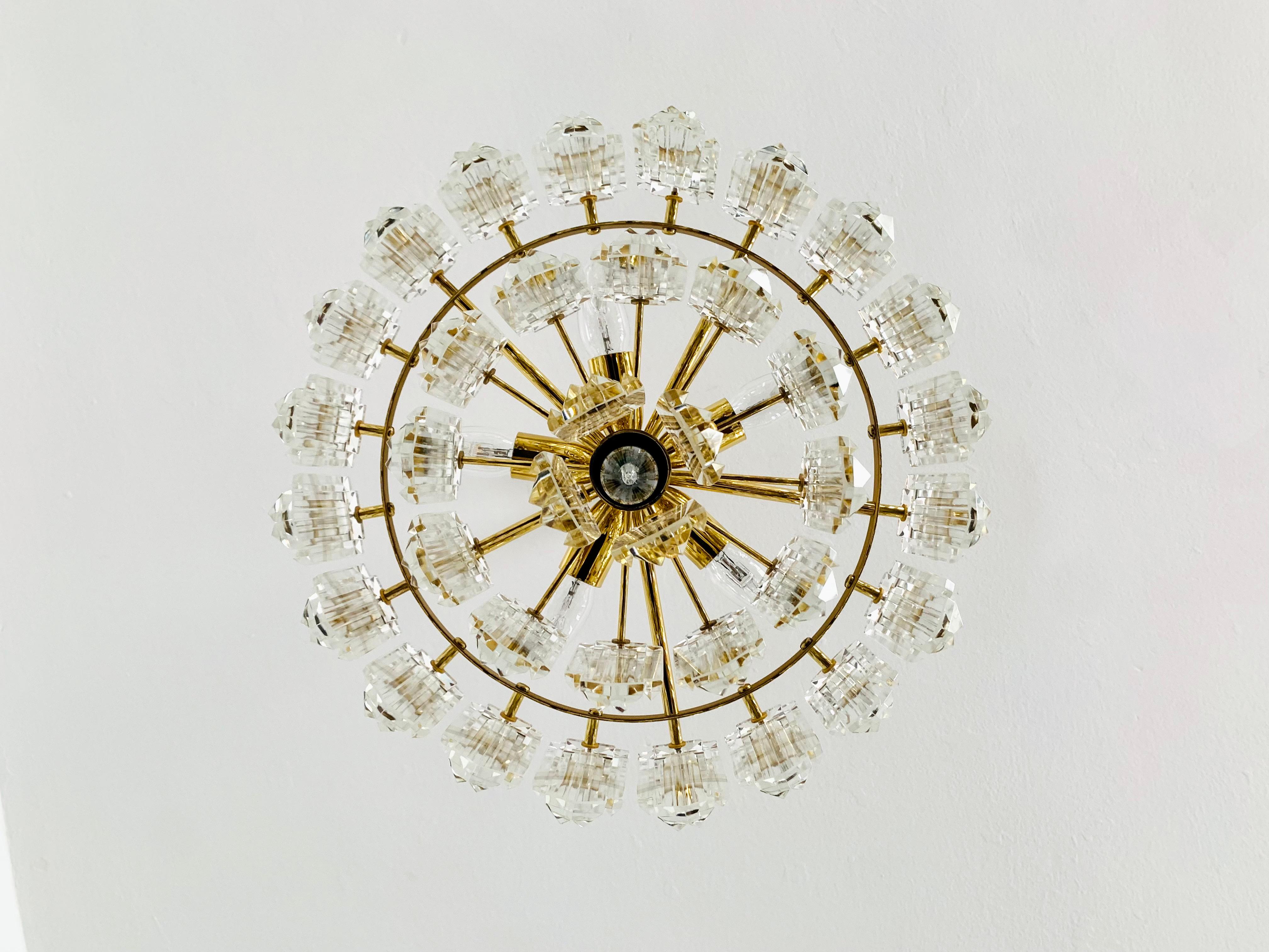 Kristallglas-Kronleuchter im Art-déco-Stil von J.T. Kalmar (Metall) im Angebot