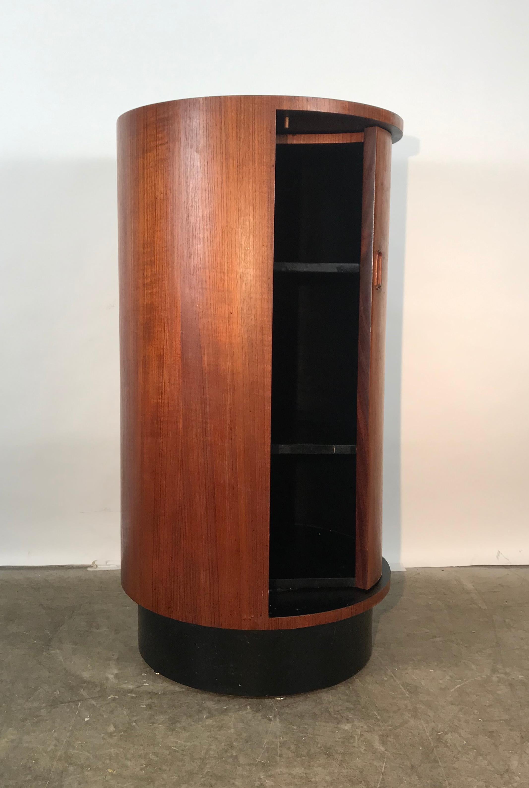 Late 20th Century Art Deco Style Cylinder Bar, Lazy Susan Revolving Shelf Interior, R S Associates