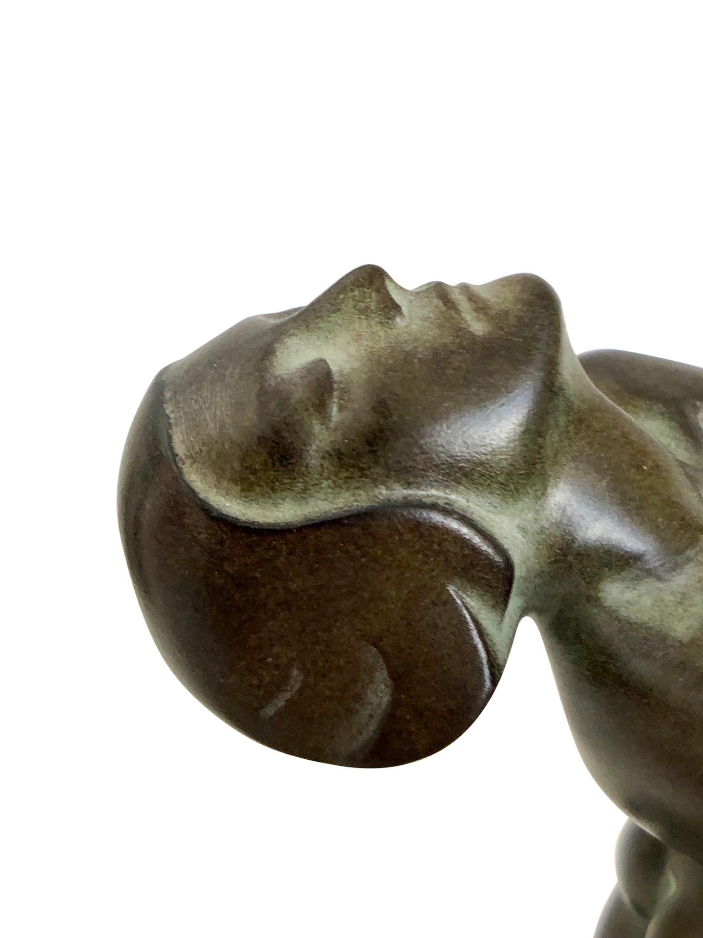 Scultura di ballerina Art Deco Style Clarté con palla di giada Originale Max Le Verrier in vendita 2