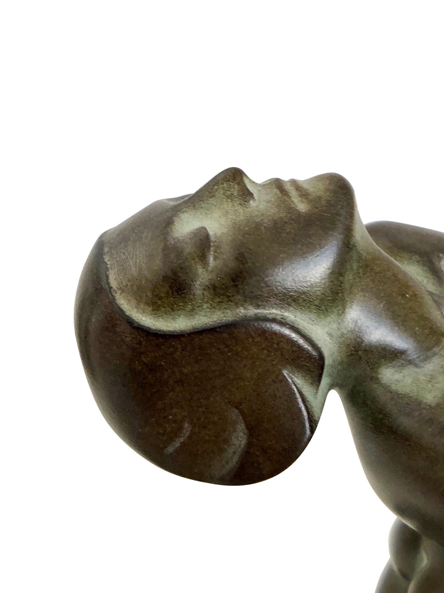 XXIe siècle et contemporain Sculpture de danseuse de style Art Déco Clarté avec boule de jade Original Max Le Verrier