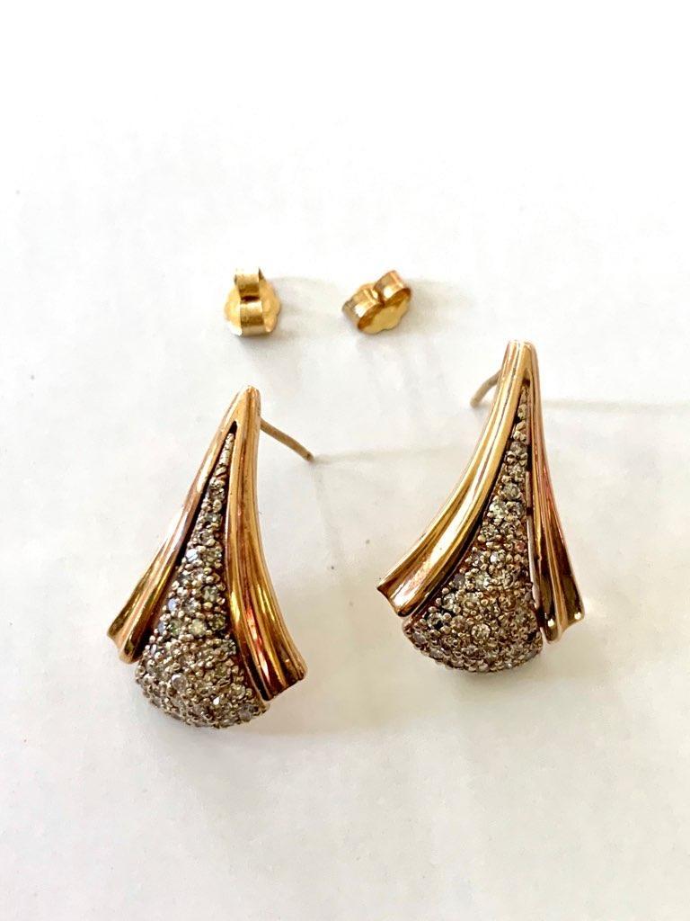Round Cut Art Deco Style Diamond 14 Karat Gold Earrings For Sale