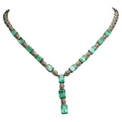 Art Deco Stil Diamant und Smaragd Y Tropfen Halskette