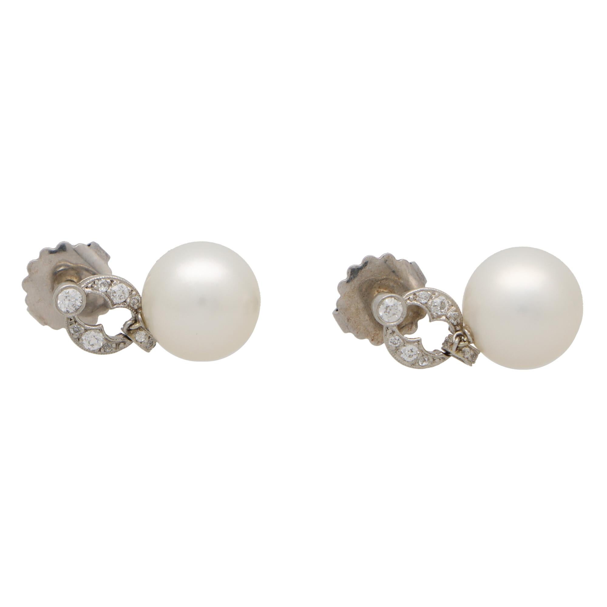 Art Deco Stil Diamant und Perlen Ohrringe aus Platin (Rundschliff) im Angebot
