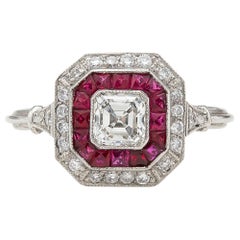 Anillo de diamantes y rubíes estilo Art Déco