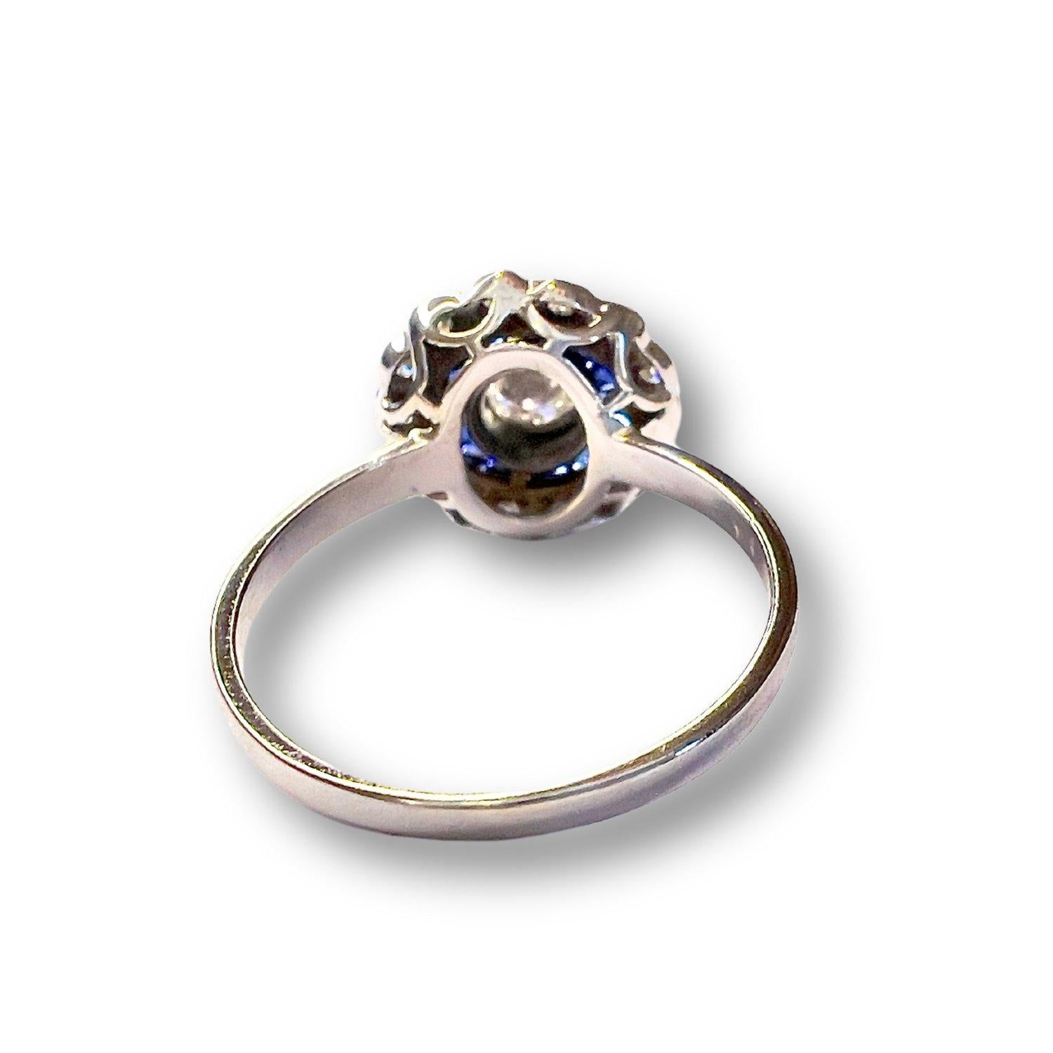 Art Deco Style Diamond and Sapphire White Gold Ring In Good Condition In MADRID, ES