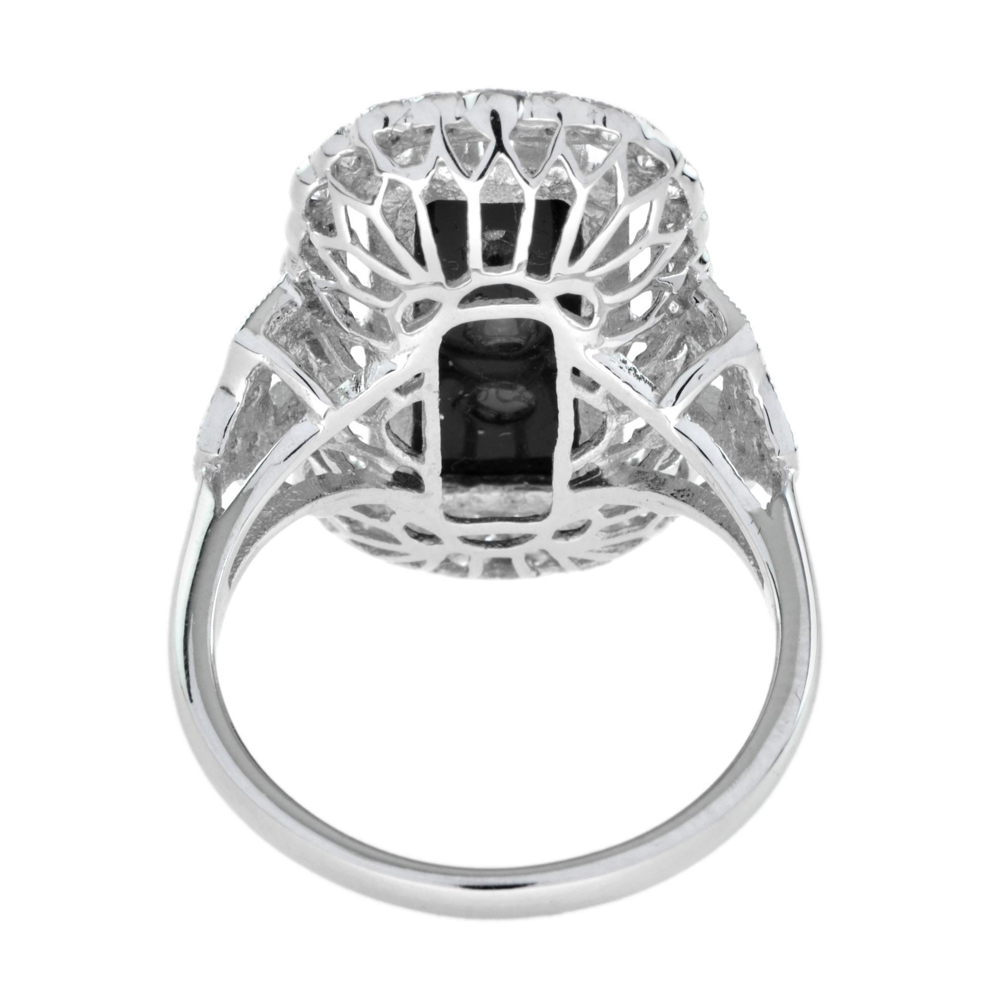 Bague en or blanc de style Art déco, sertie de diamants et d'onyx noir en forme de bouclier Neuf - En vente à Oakton, VA