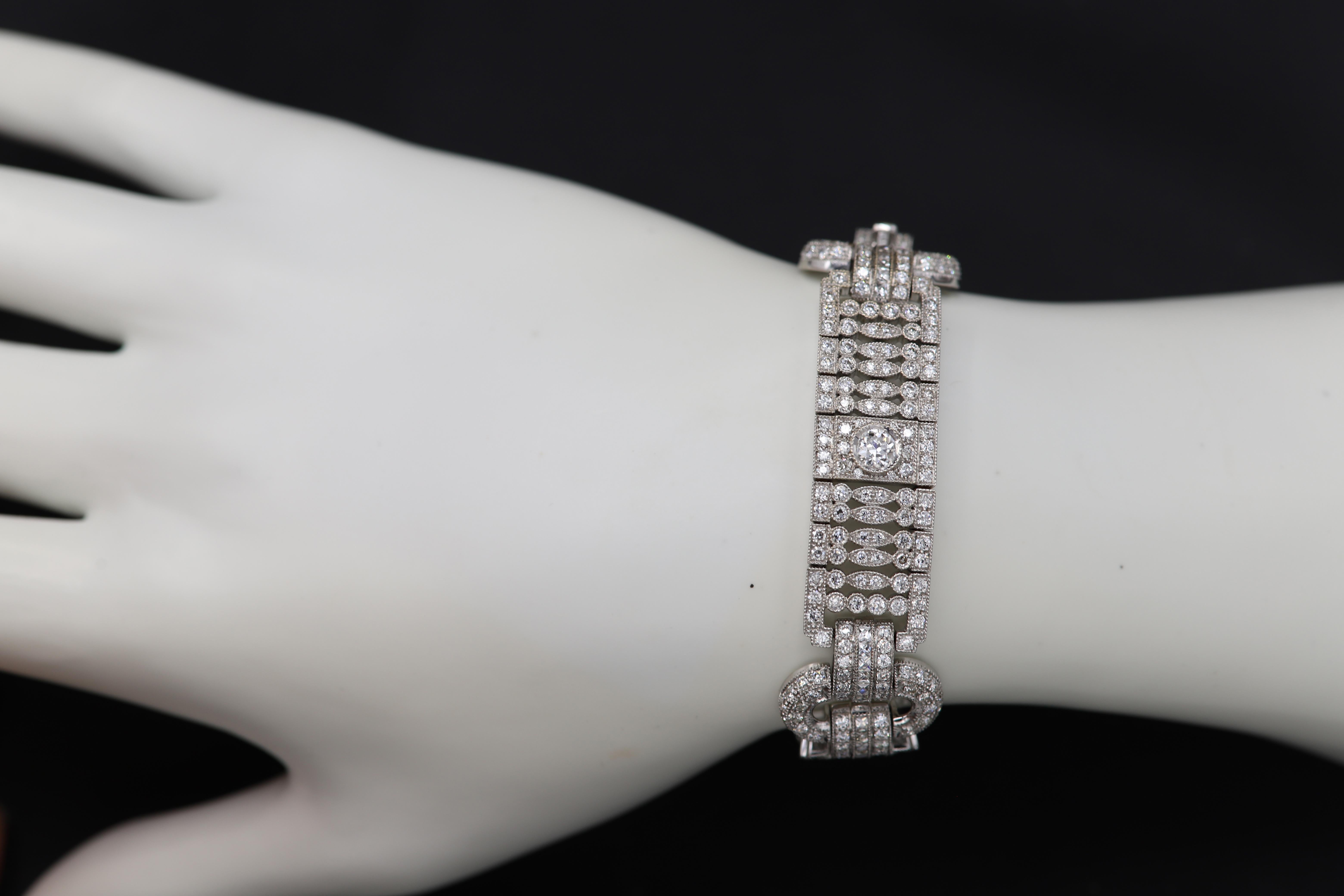 Art Deco Style Diamond Buckle Link Bracelet 18 Karat Old Diamond Cut Diamonds For Sale 2