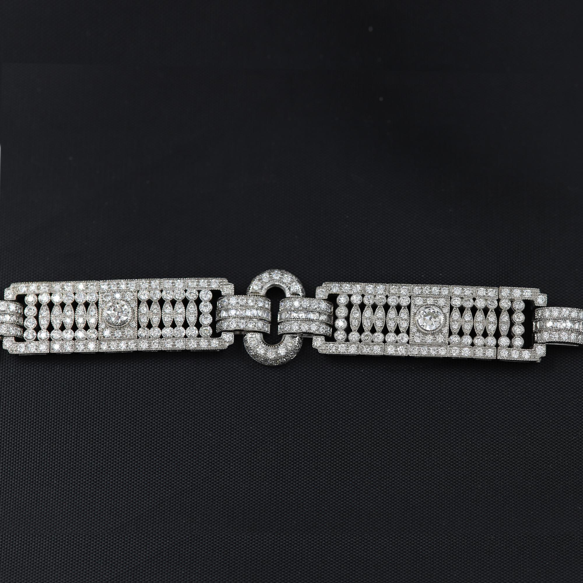 Art Deco Style Diamond Buckle Link Bracelet 18 Karat Old Diamond Cut Diamonds For Sale 4