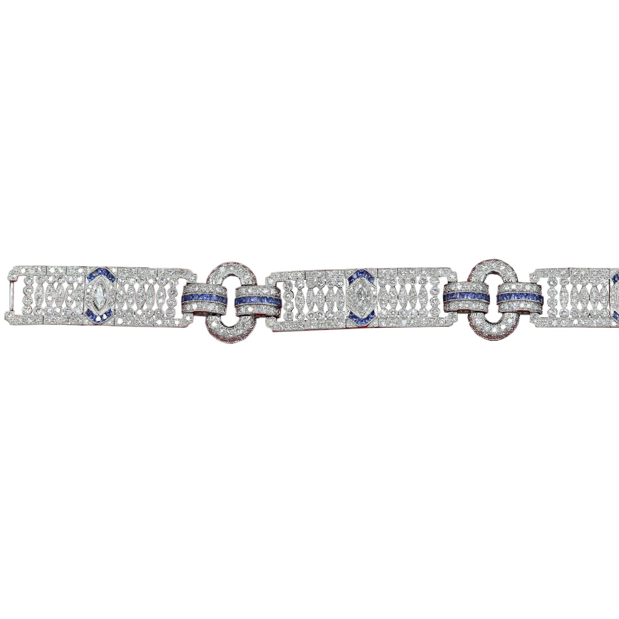 Art Deco Style Diamond Buckle Link Bracelet 18 Karat White Gold For Sale 4