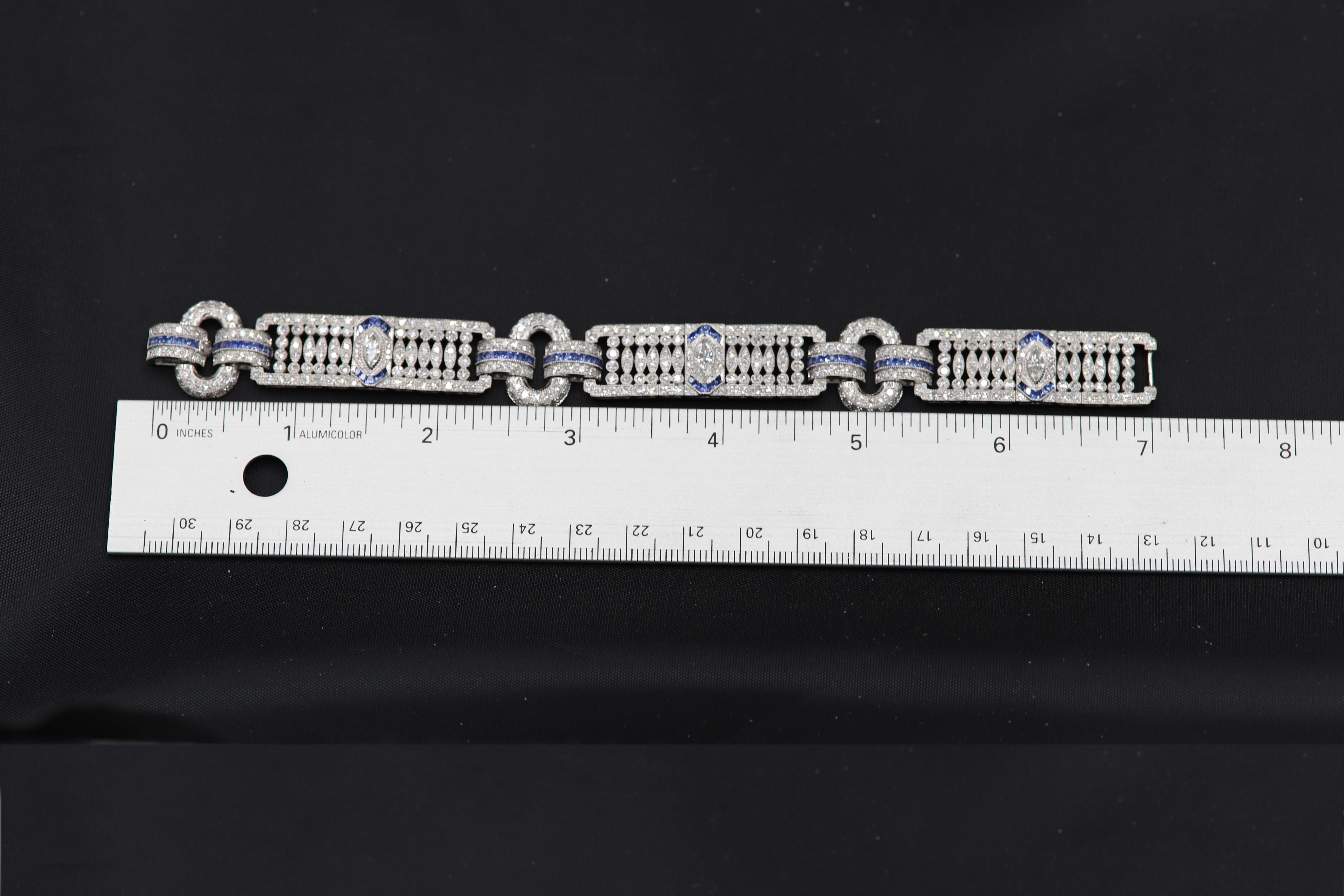 Women's or Men's Art Deco Style Diamond Buckle Link Bracelet 18 Karat White Gold For Sale