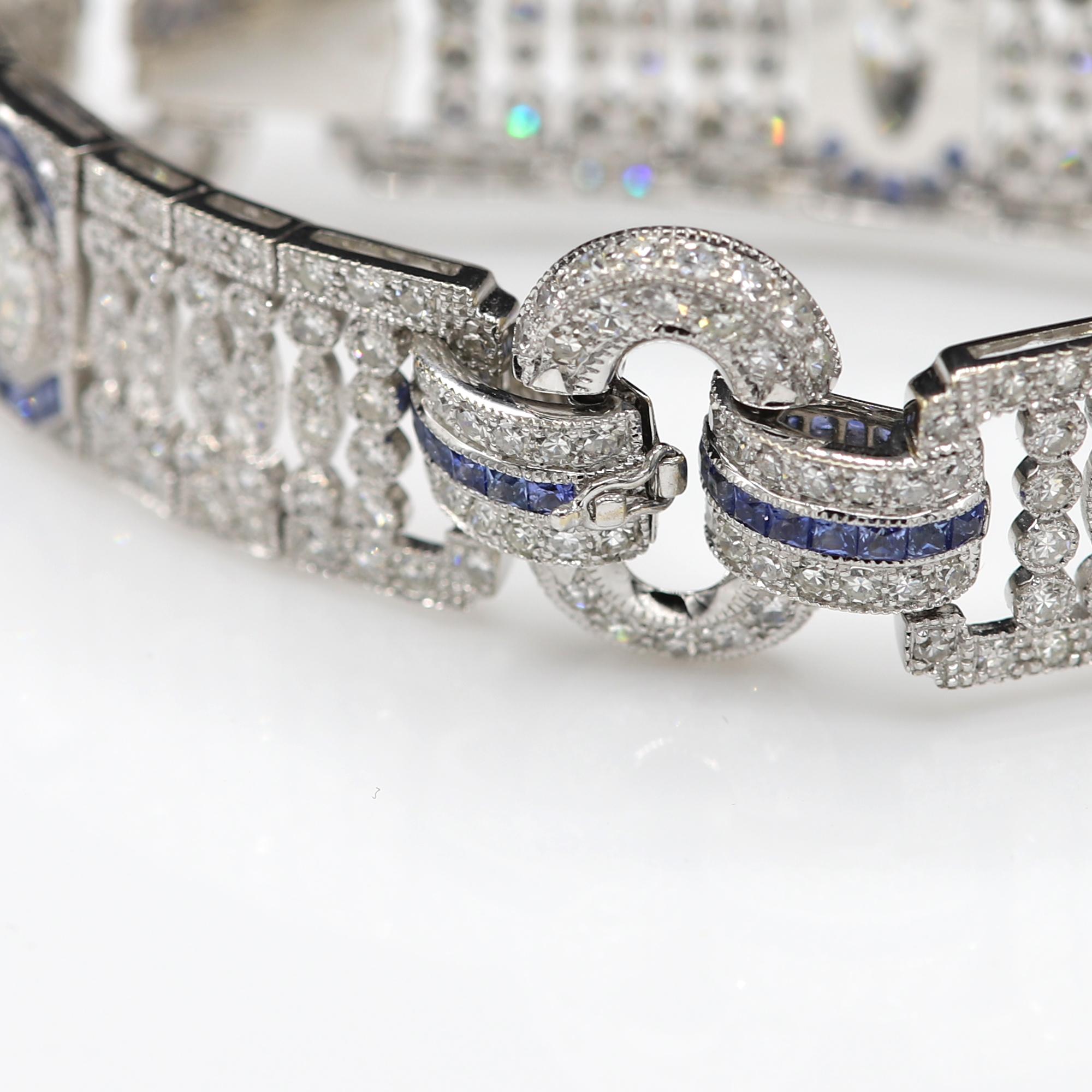 Art Deco Style Diamond Buckle Link Bracelet 18 Karat White Gold For Sale 2