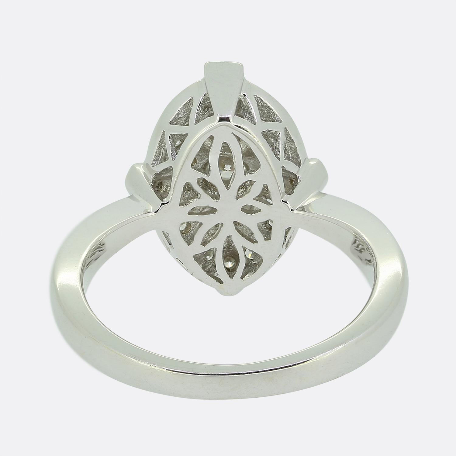 Anillo Racimo de Diamantes Estilo Art Decó en Bueno estado para la venta en London, GB