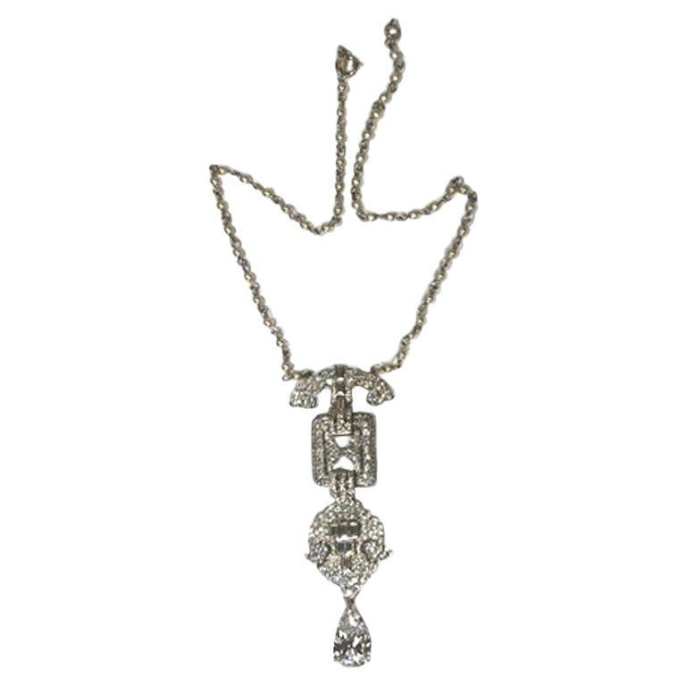 Halskette mit Anhänger im Art-Déco-Stil mit Diamanten und Kostümschmuck, von Cartier inspiriert im Angebot