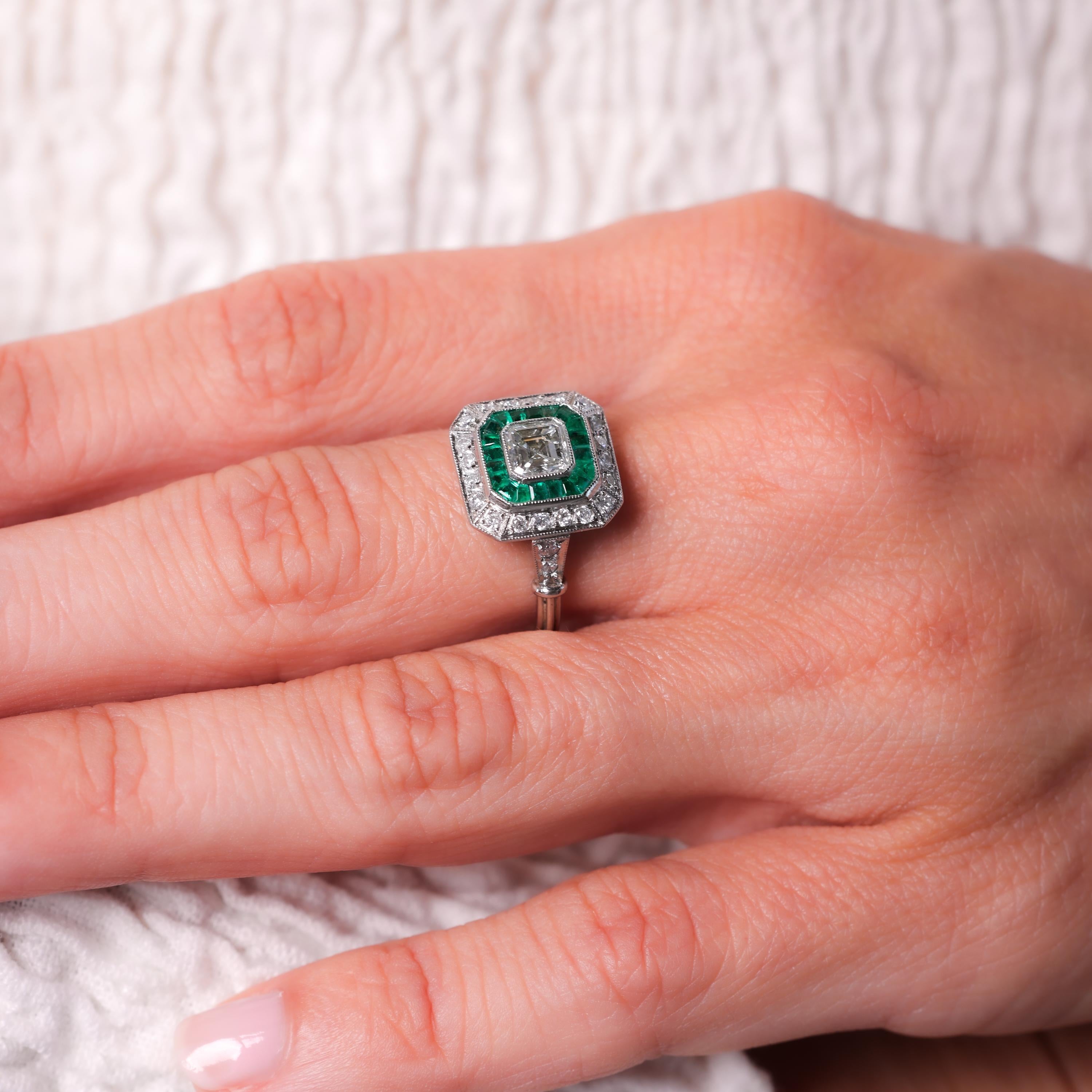 Art Deco Style Diamond Emerald Platinum Square Halo Ring In Excellent Condition For Sale In Beverly Hills, CA