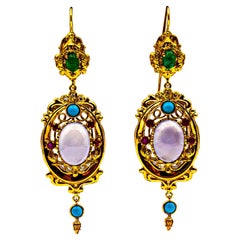 Orecchini in oro giallo in stile Art Deco con diamante, smeraldo, rubino, calcedonio e turchese