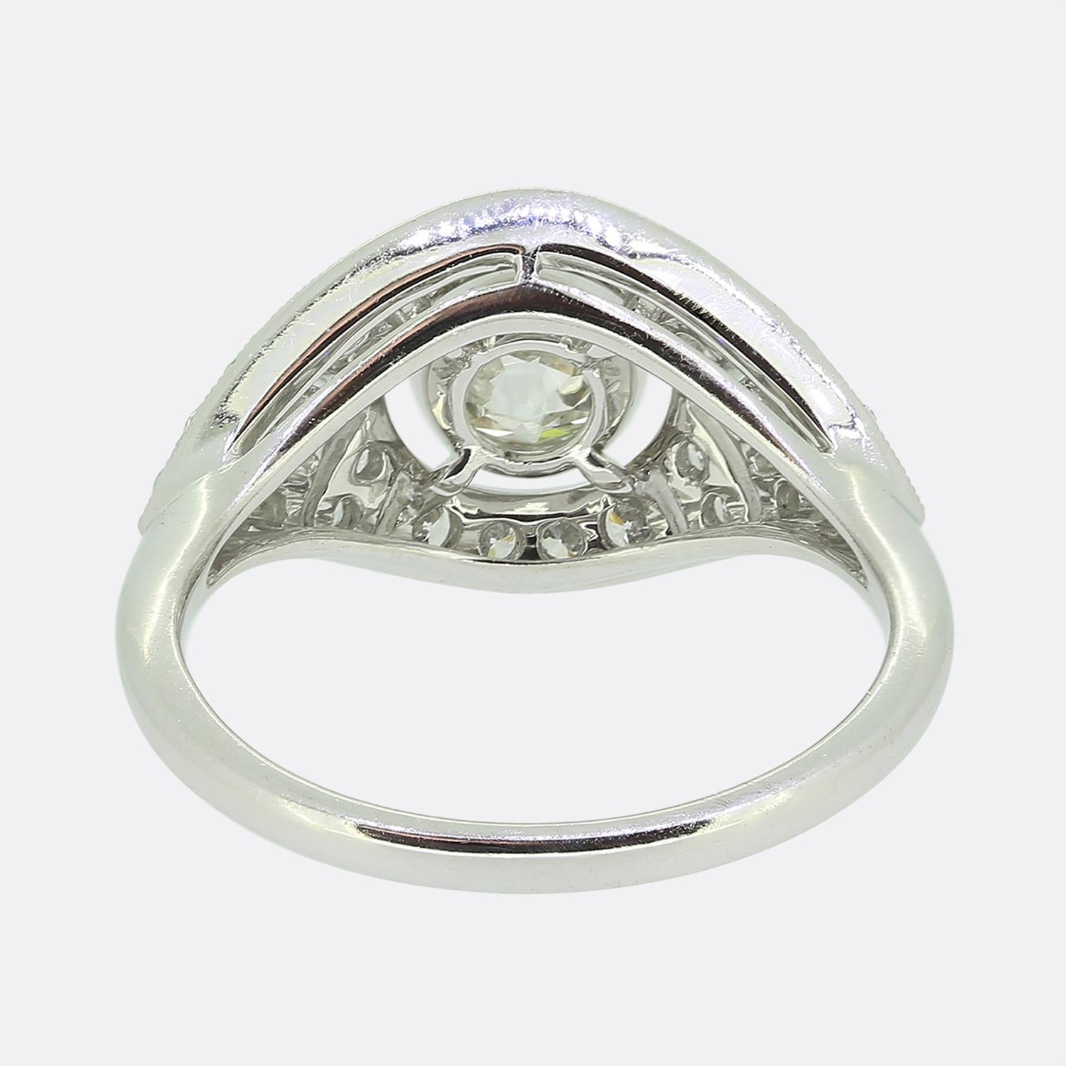 Art Deco Style Diamond Filigree Ring In Good Condition For Sale In London, GB