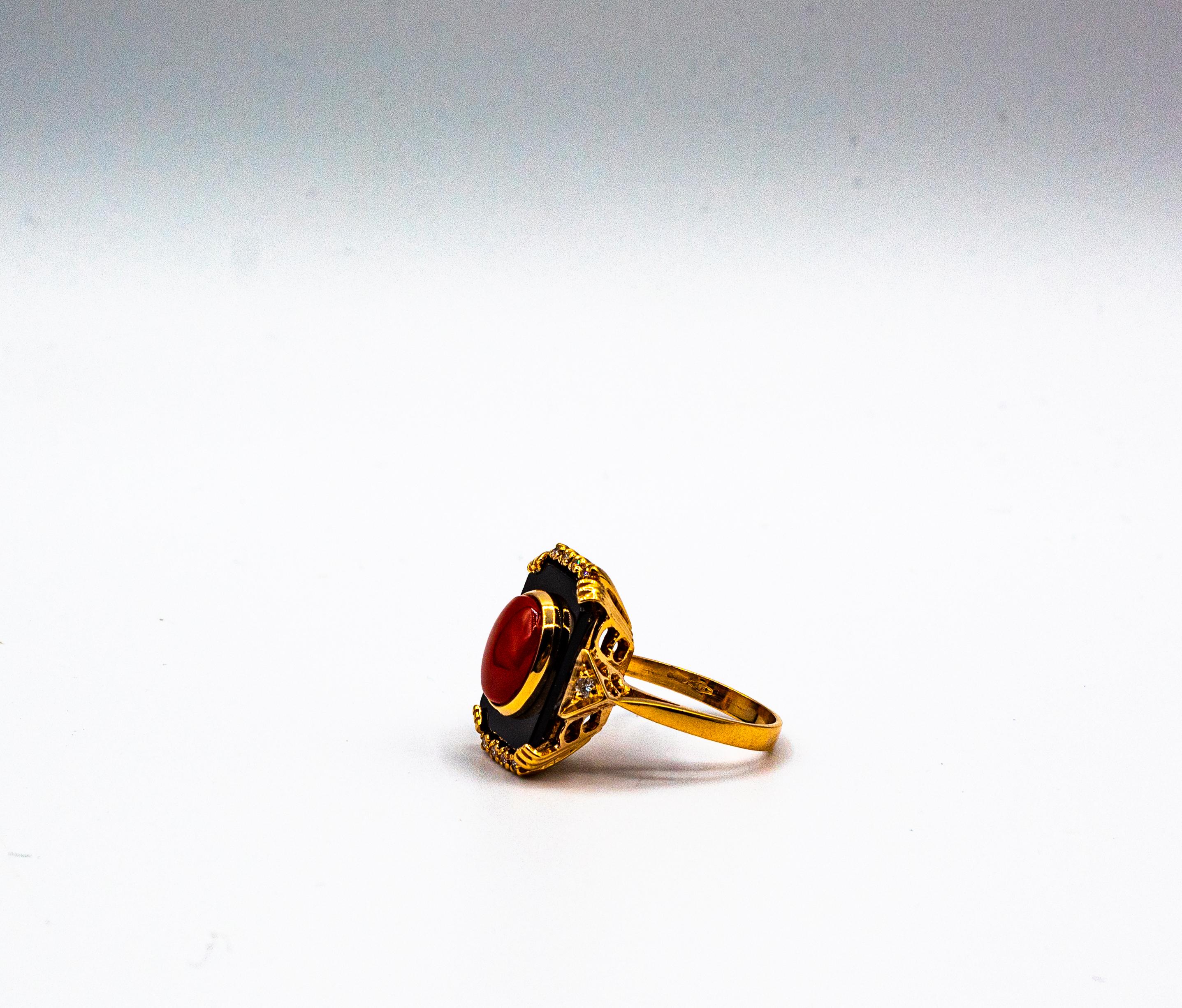 Anillo de cóctel de oro amarillo con coral rojo y ónix mediterráneo y diamantes de estilo art déco en venta 7