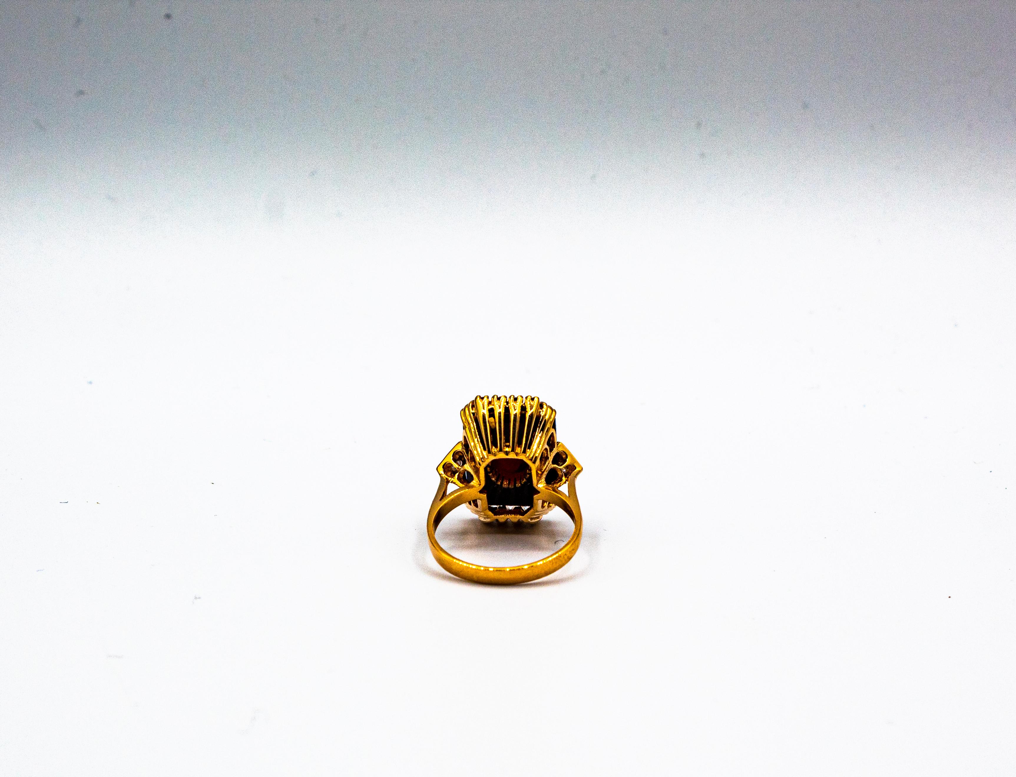 Anillo de cóctel de oro amarillo con coral rojo y ónix mediterráneo y diamantes de estilo art déco en venta 8