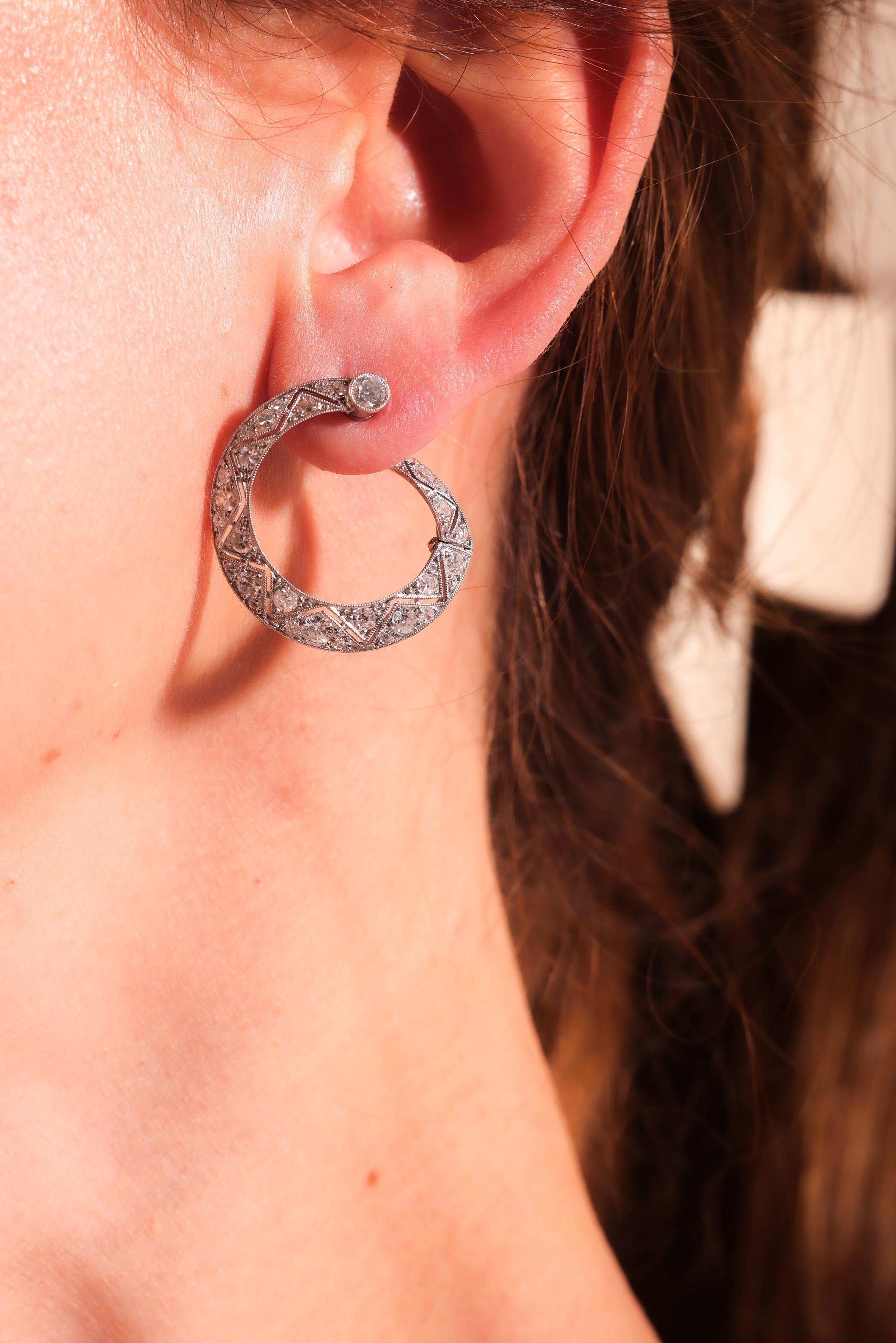 Art Deco Stil Diamant-Platin-Ohrringe mit Creolen (Brillantschliff)