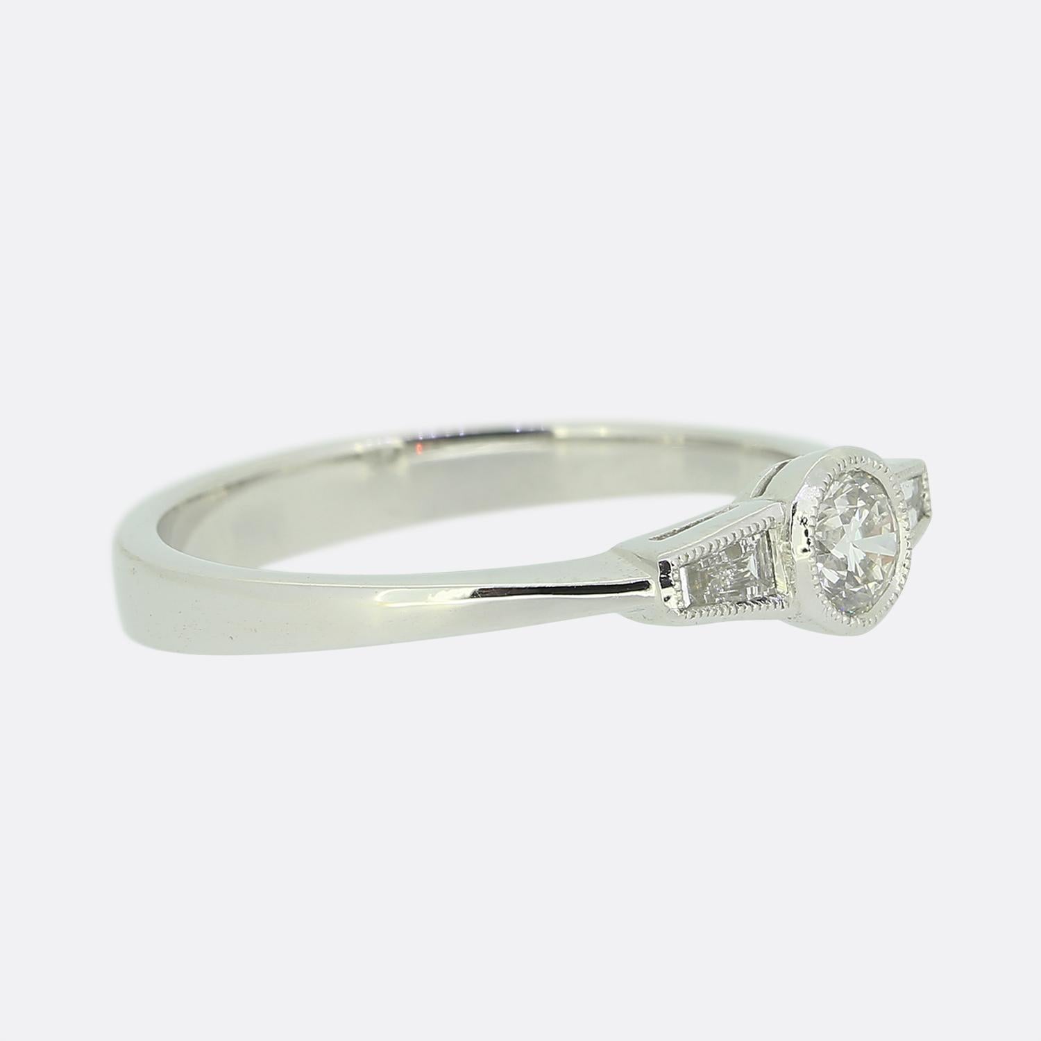 Taglio brillante Anello con diamante in stile Art Déco in vendita