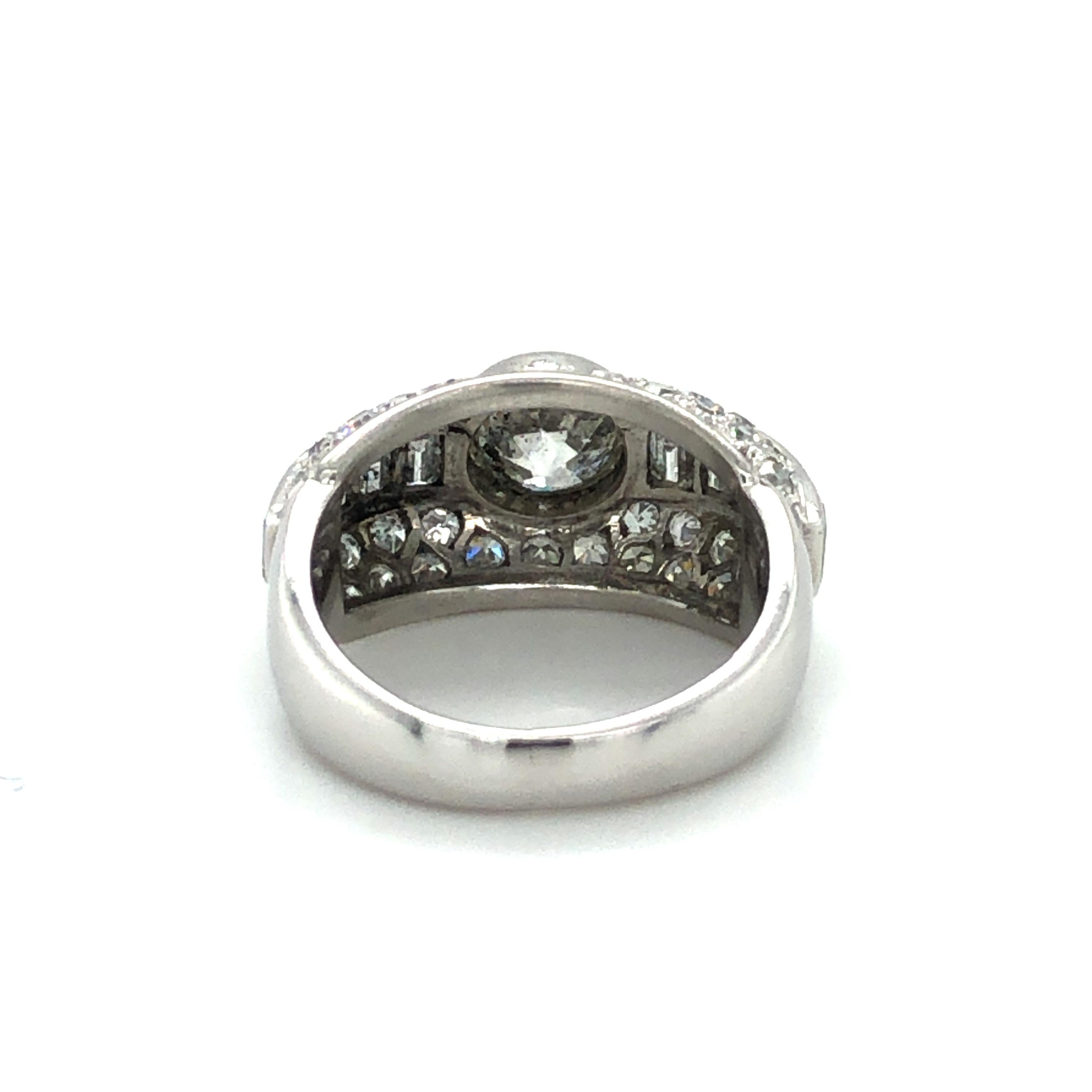 Art Deco Style Diamond Ring in Platinum 950 5