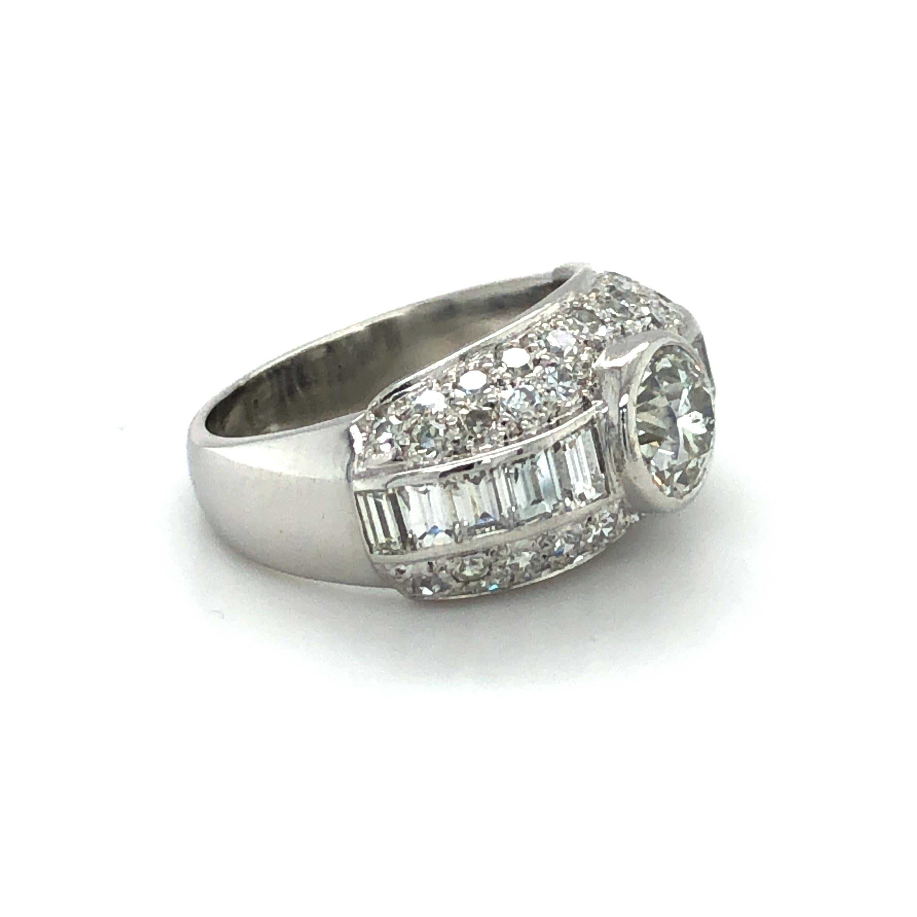 Women's or Men's Art Deco Style Diamond Ring in Platinum 950