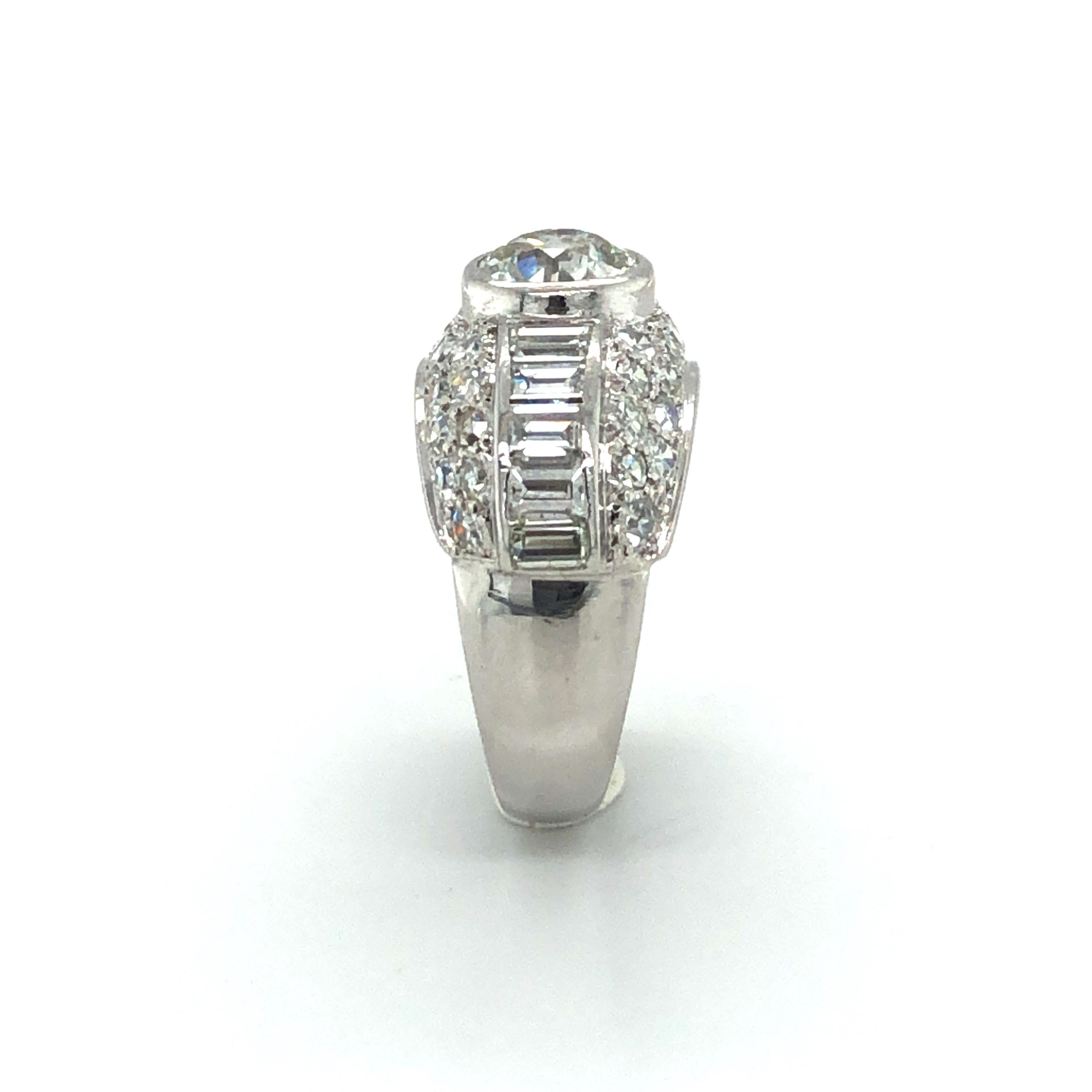 Art Deco Style Diamond Ring in Platinum 950 2